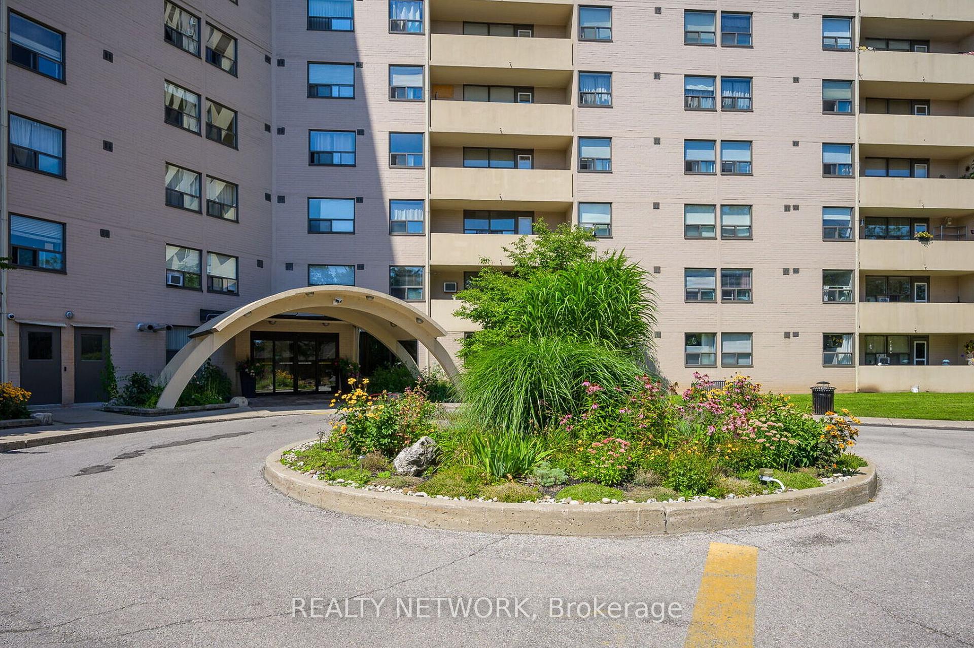 Photo 5 of Unit 1210, 700 Dynes Road, Burlington, Roseland — HOMEH