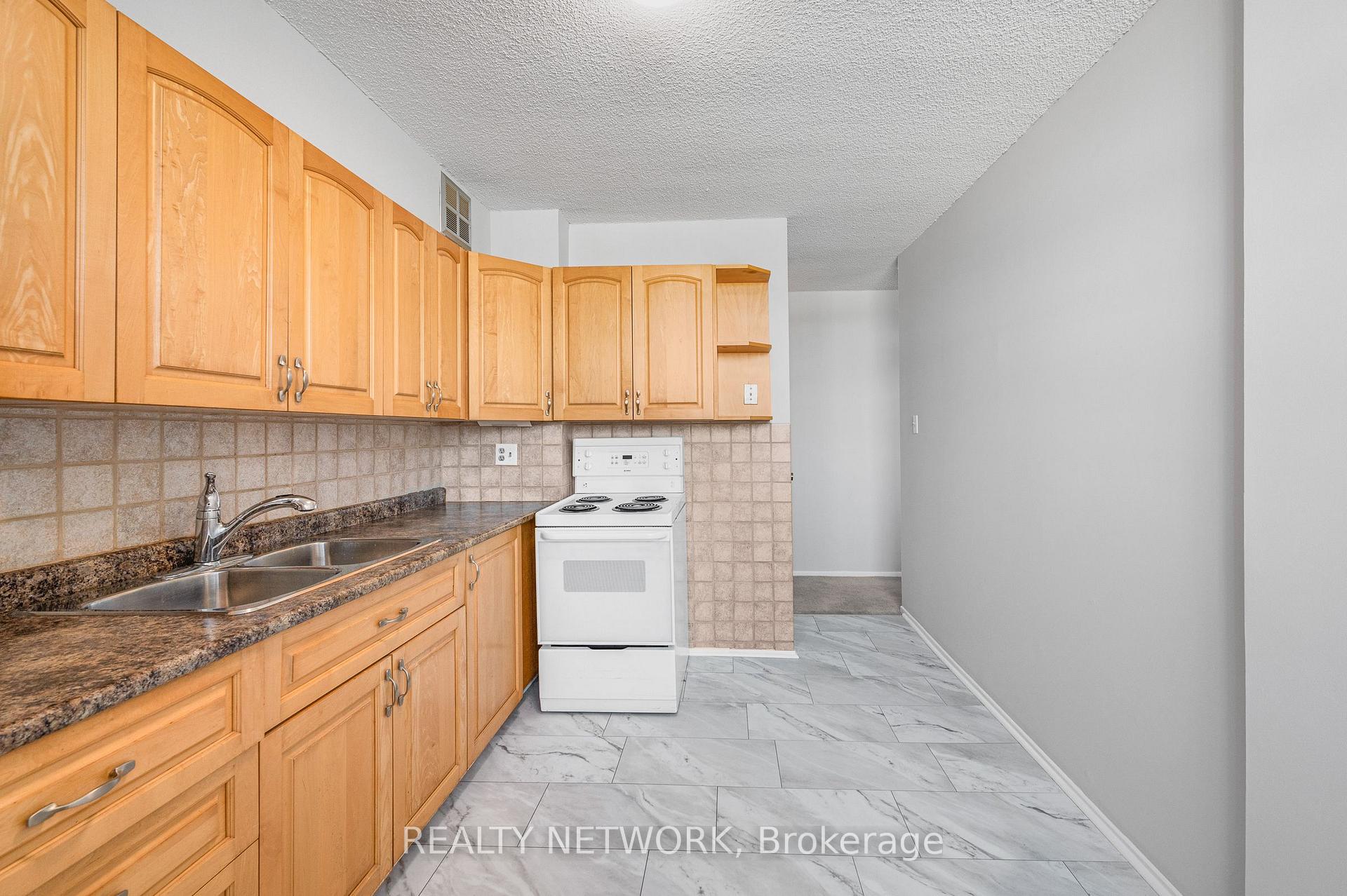 Photo 25 of Unit 1210, 700 Dynes Road, Burlington, Roseland — HOMEH