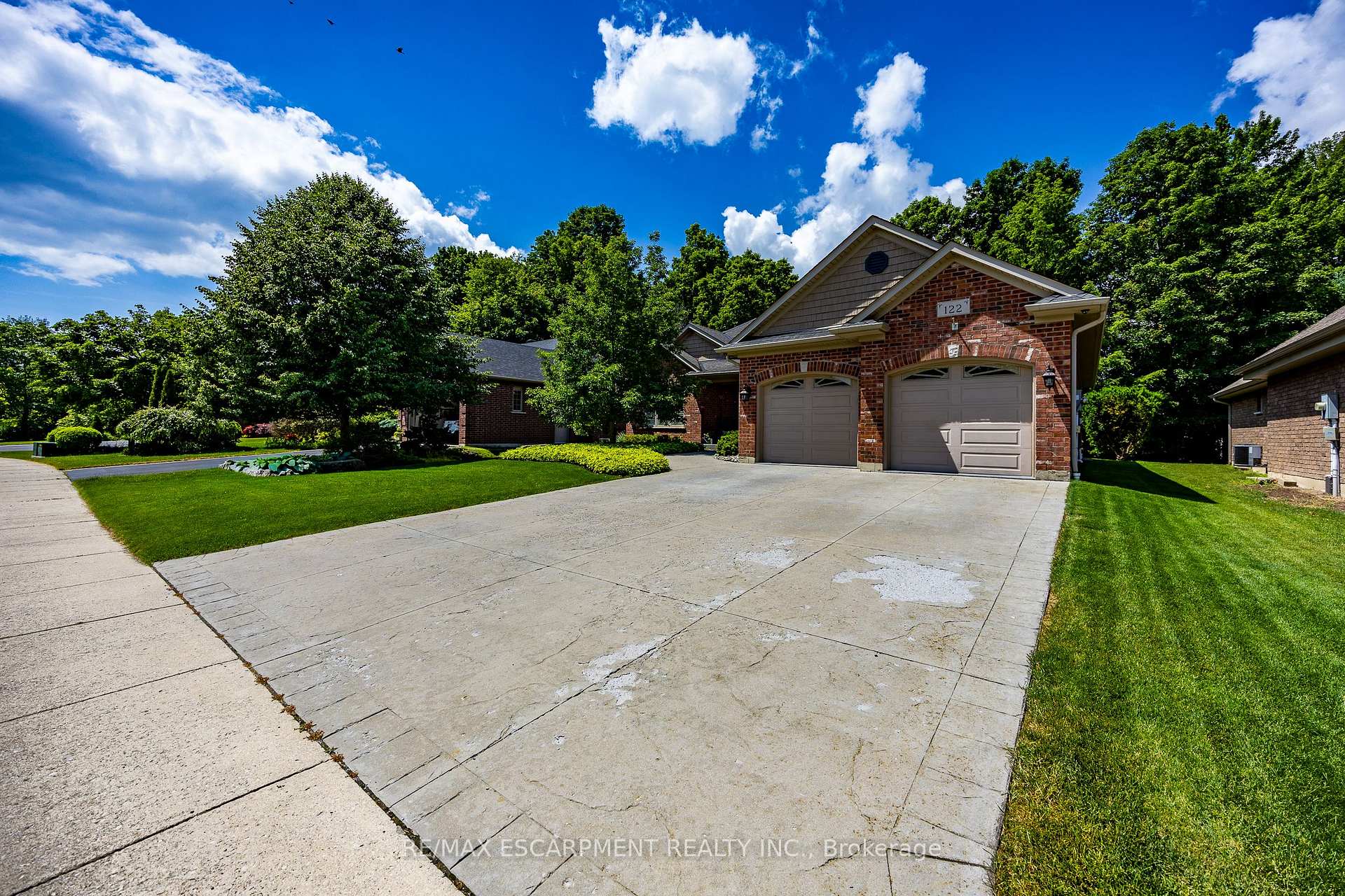Photo 2 of 122 Don Jon Boulevard, Norfolk, Port Dover — HOMEH