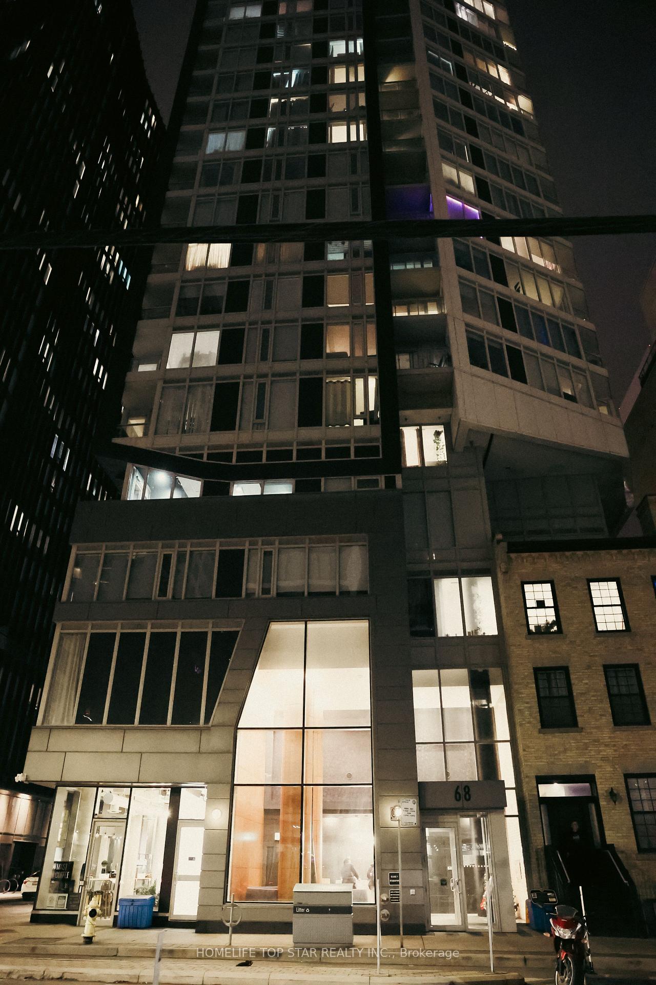 Front of Unit 809, 68 Shuter Street