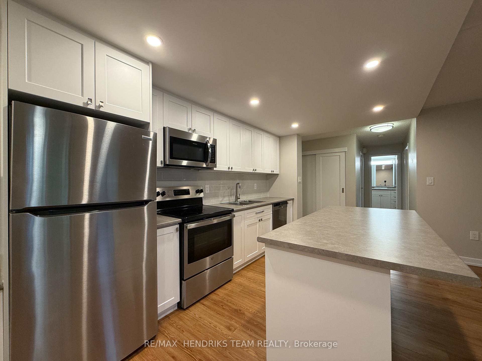 Photo 4 of Unit 304, 100 Woodrow Street, St. Catharines, Secord Woods — HOMEH