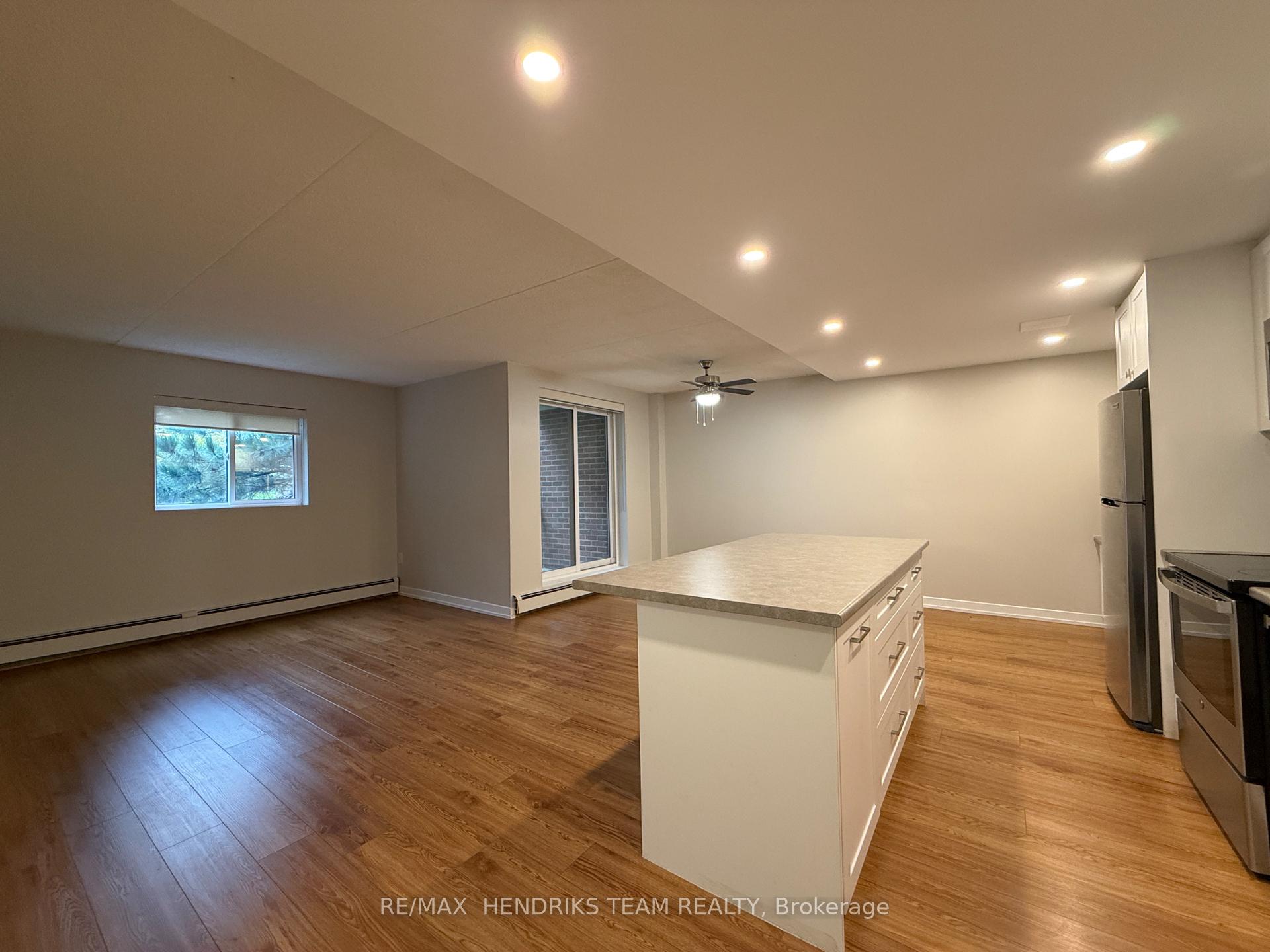 Photo 8 of Unit 304, 100 Woodrow Street, St. Catharines, Secord Woods — HOMEH