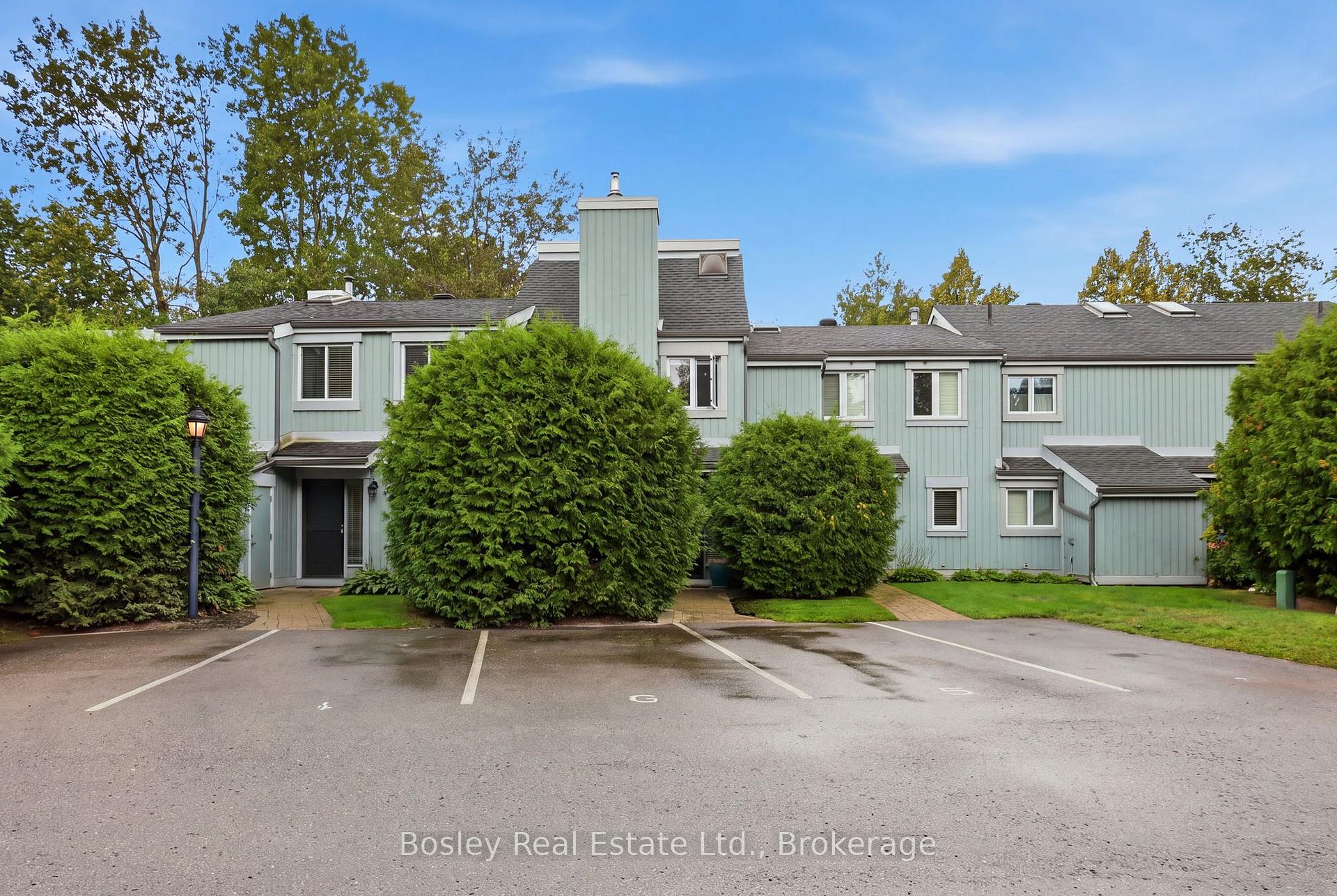 Photo 2 of Unit 3, 100 Fairway Crescent, Collingwood — HOMEH