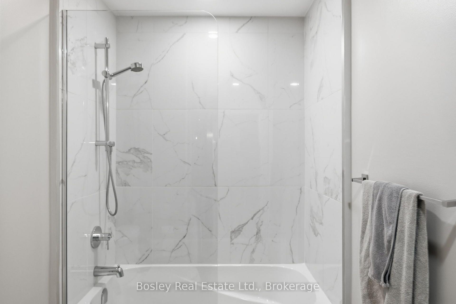 Photo 18 of Unit 3, 100 Fairway Crescent, Collingwood — HOMEH
