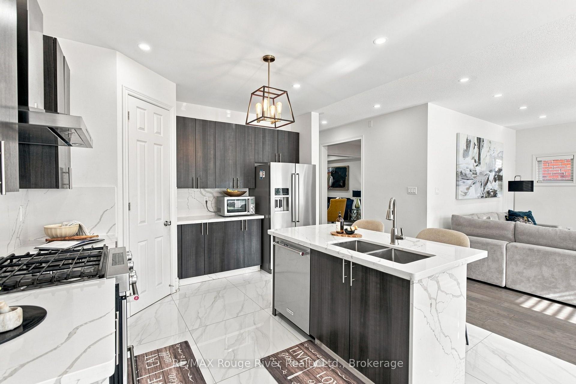 Photo 15 of 1808 Douglas Langtree Drive, Oshawa, Taunton — HOMEH