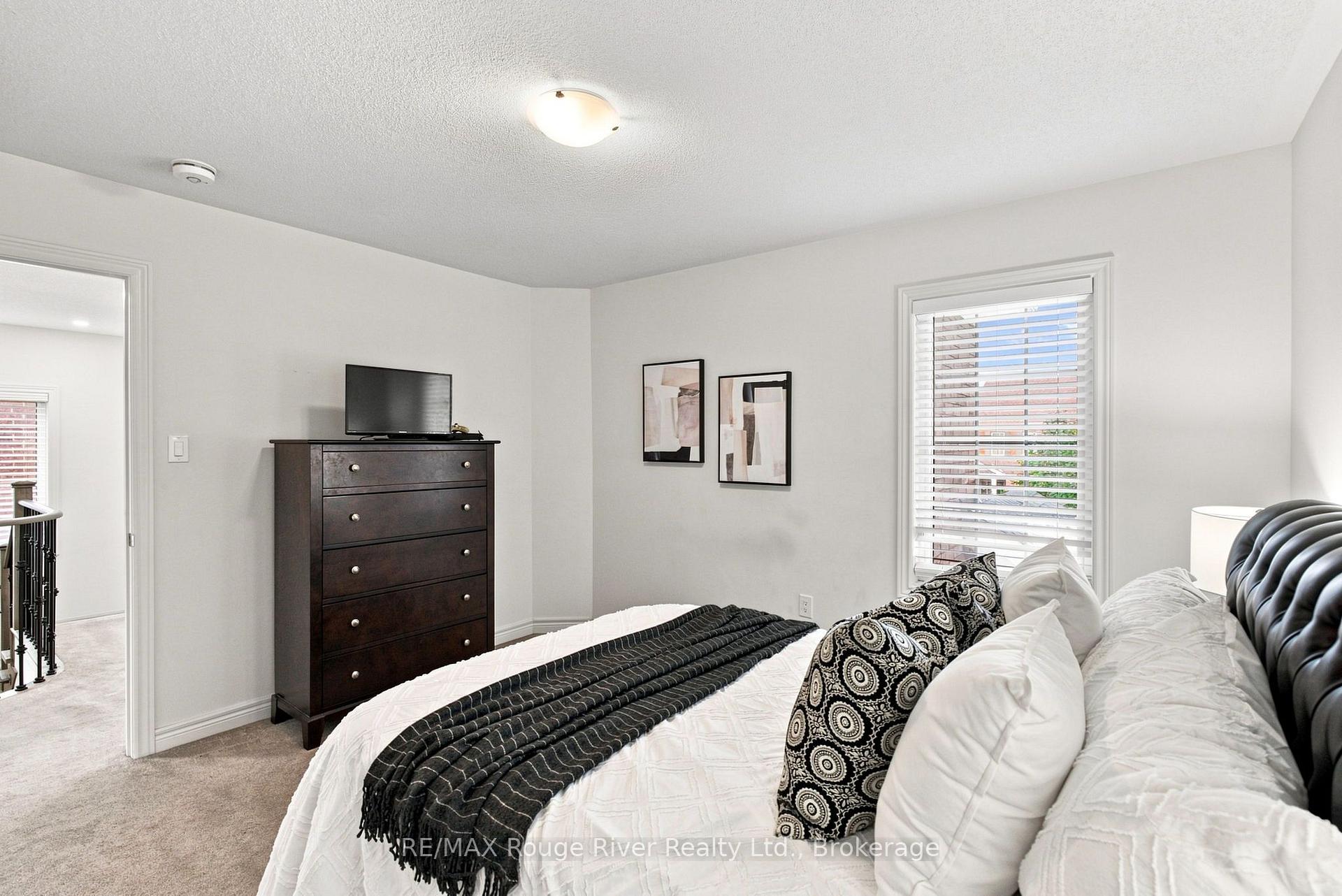 Photo 34 of 1808 Douglas Langtree Drive, Oshawa, Taunton — HOMEH