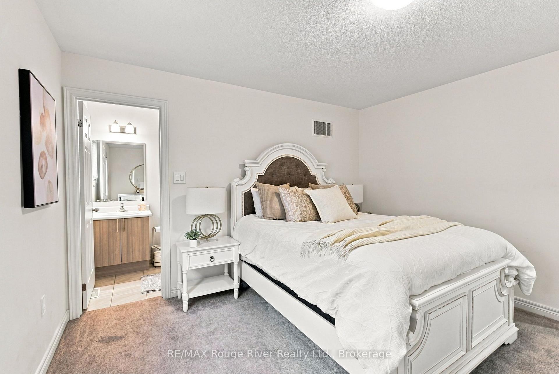 Photo 37 of 1808 Douglas Langtree Drive, Oshawa, Taunton — HOMEH