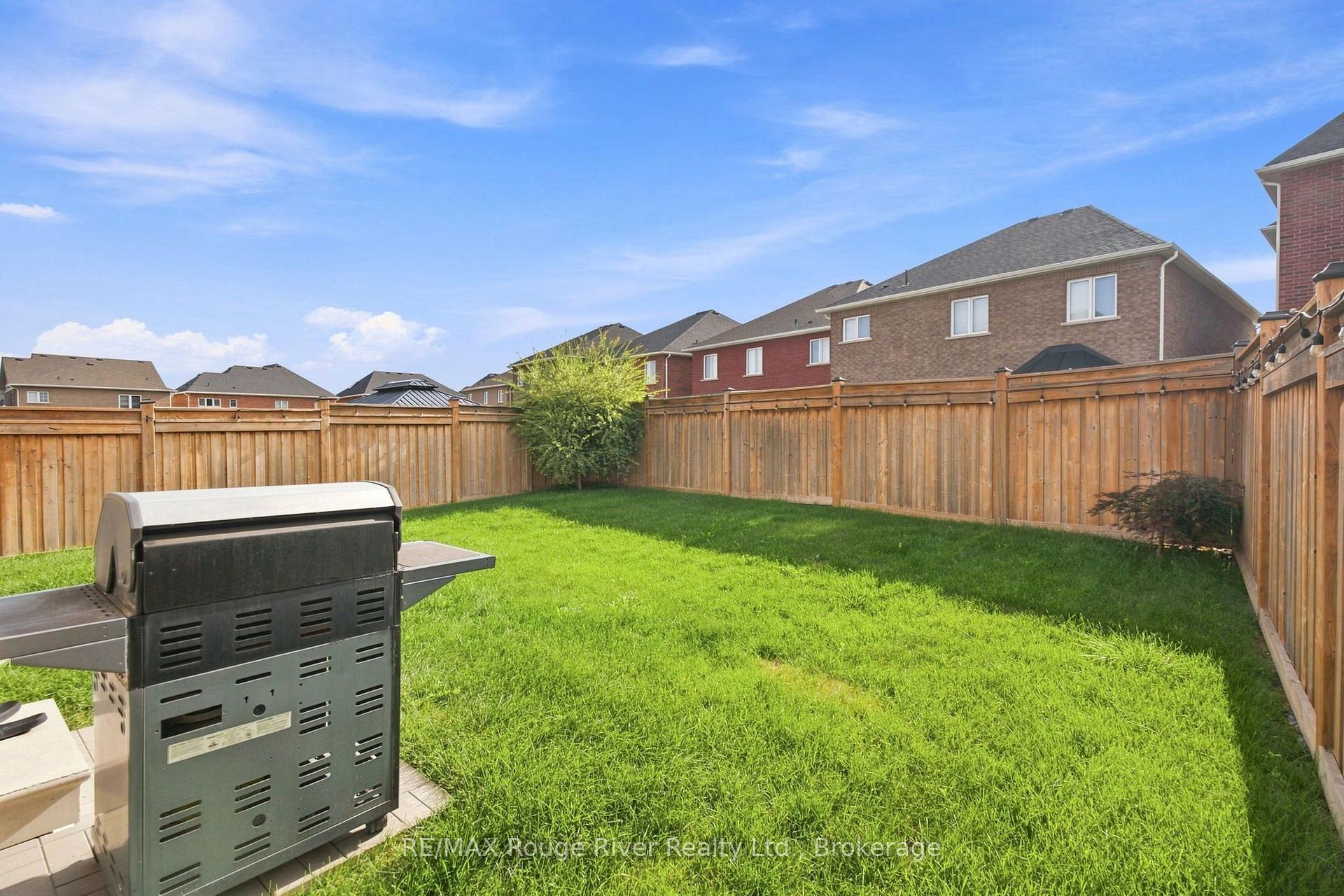 Photo 40 of 1808 Douglas Langtree Drive, Oshawa, Taunton — HOMEH