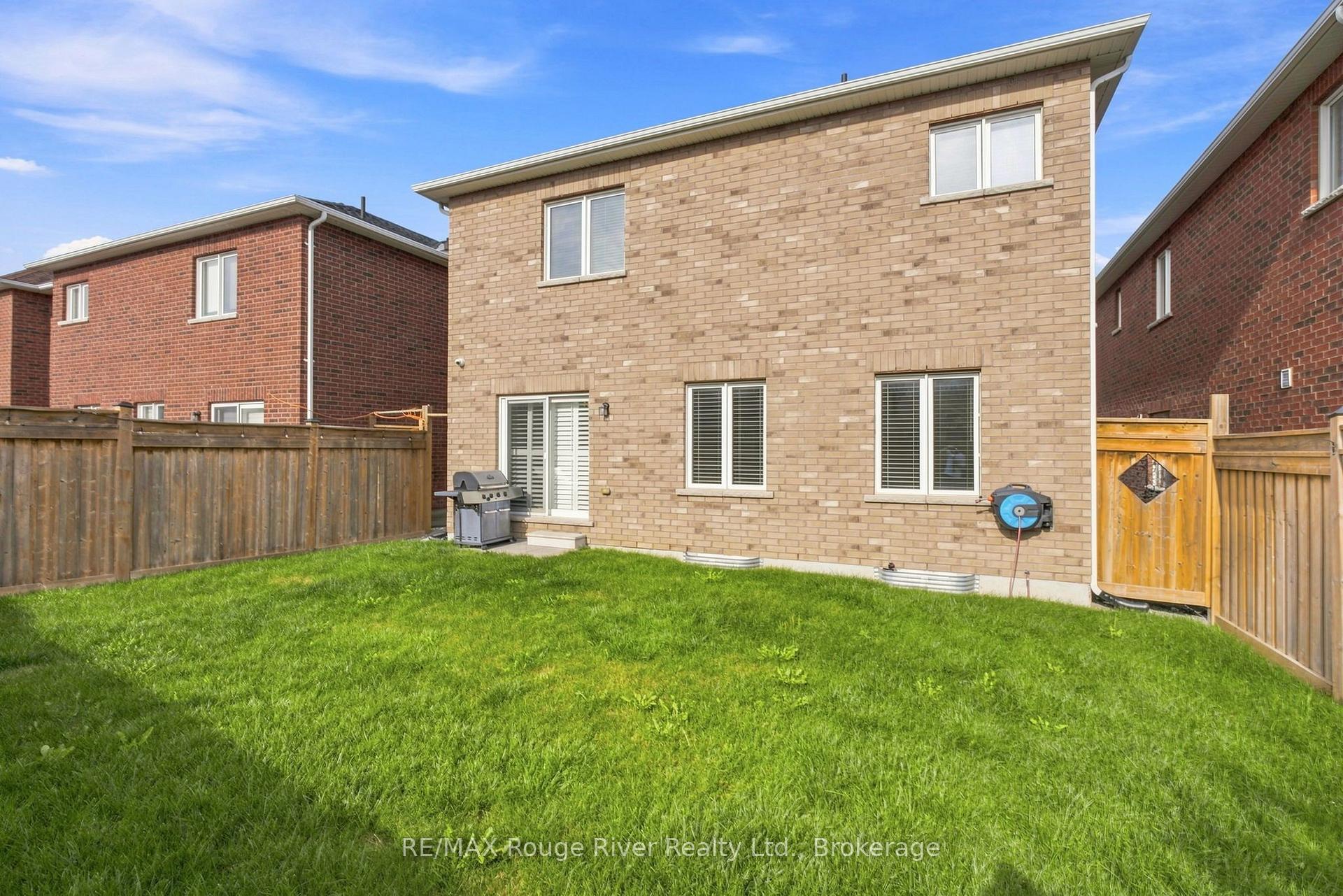 Photo 43 of 1808 Douglas Langtree Drive, Oshawa, Taunton — HOMEH
