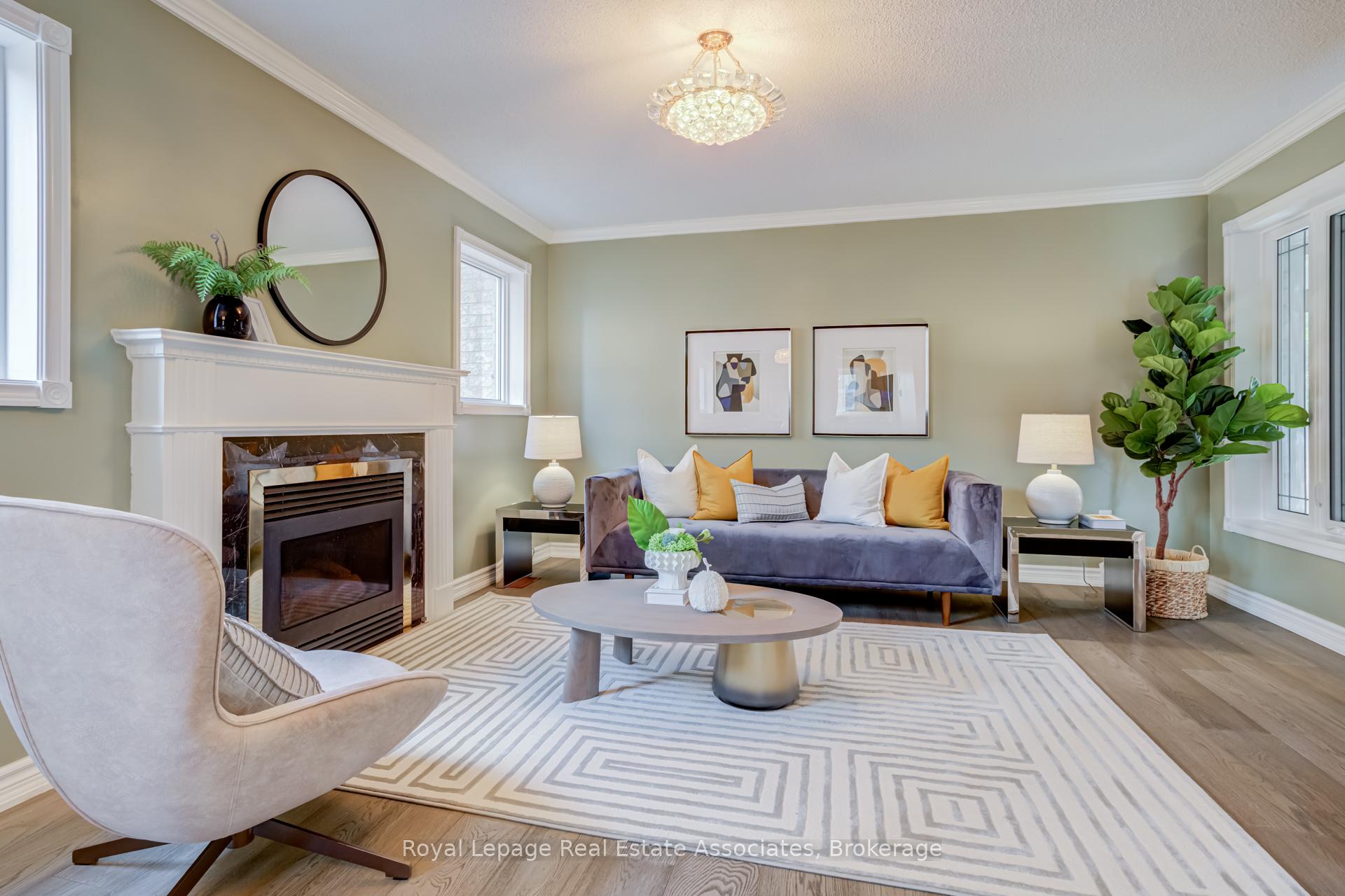 Photo 6 of 5453 Middleport Crescent, Mississauga, Hurontario — HOMEH