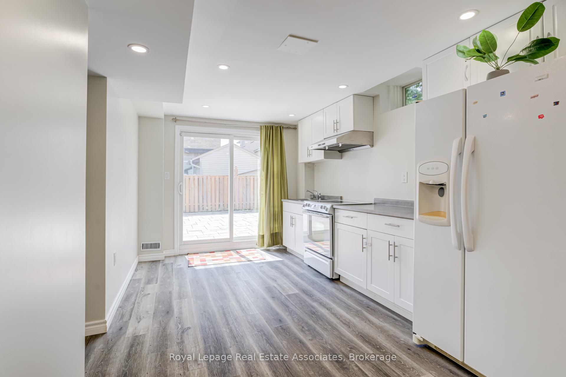 Photo 24 of 5453 Middleport Crescent, Mississauga, Hurontario — HOMEH