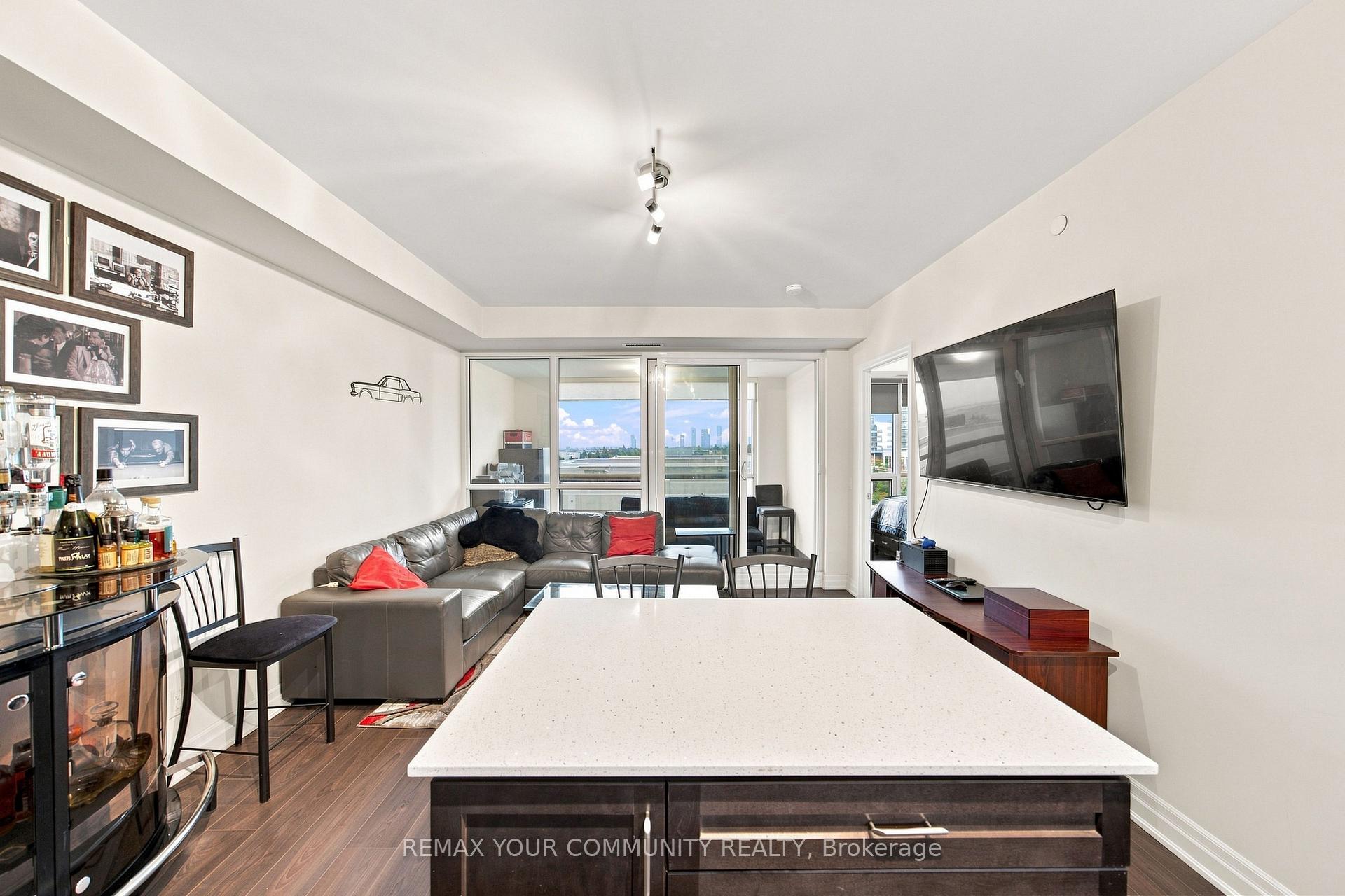 Photo 5 of Unit 406, 9075 Jane Street, Vaughan, Concord — HOMEH