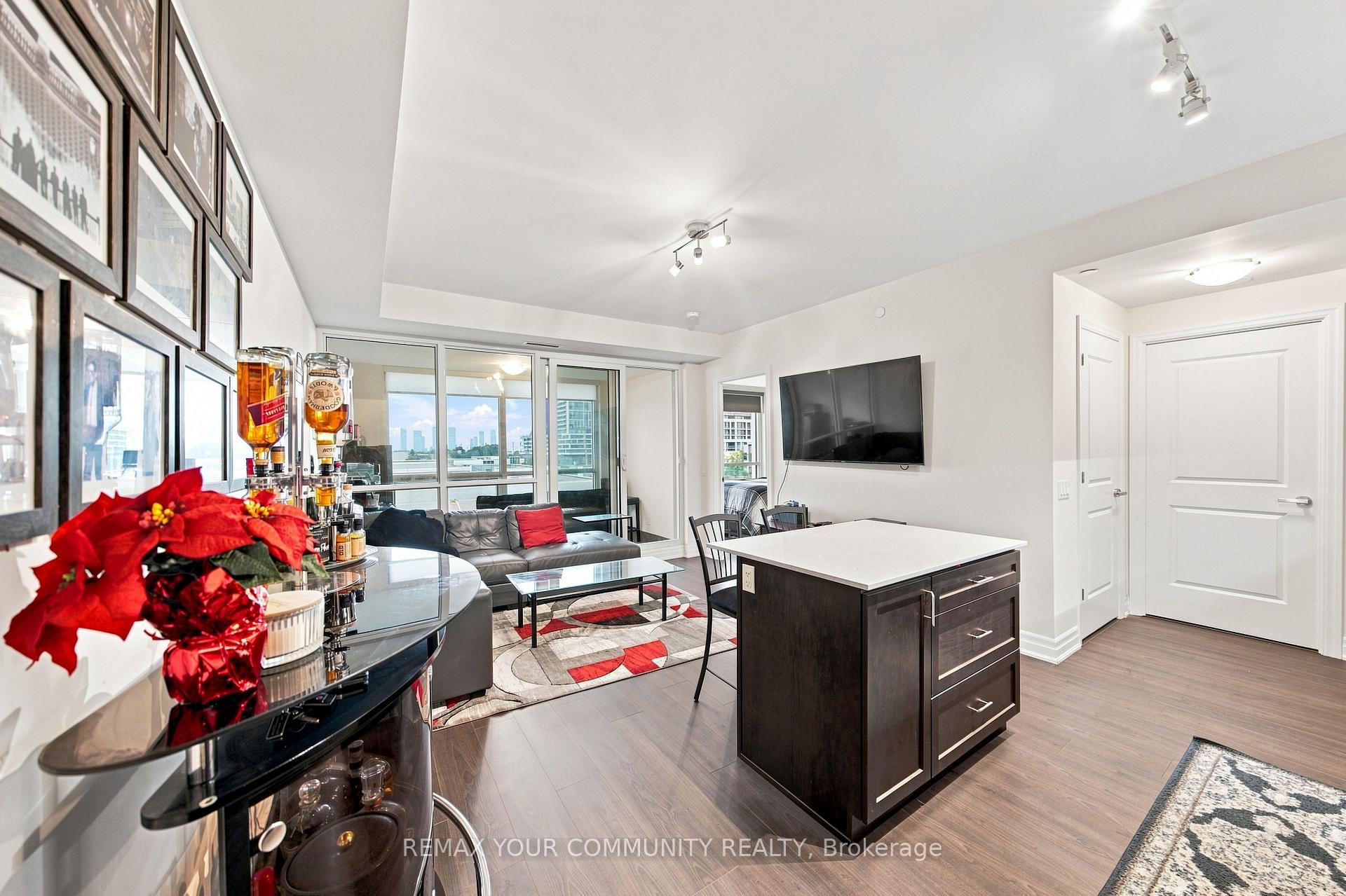 Photo 6 of Unit 406, 9075 Jane Street, Vaughan, Concord — HOMEH