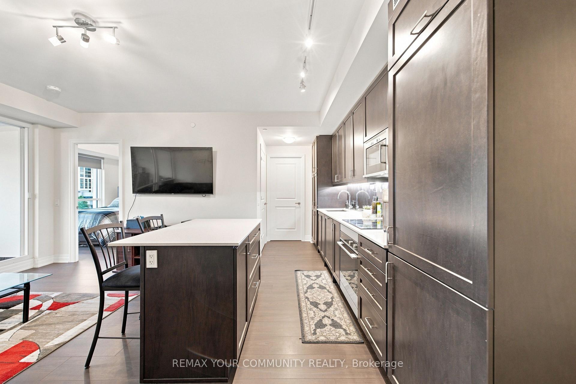 Photo 11 of Unit 406, 9075 Jane Street, Vaughan, Concord — HOMEH
