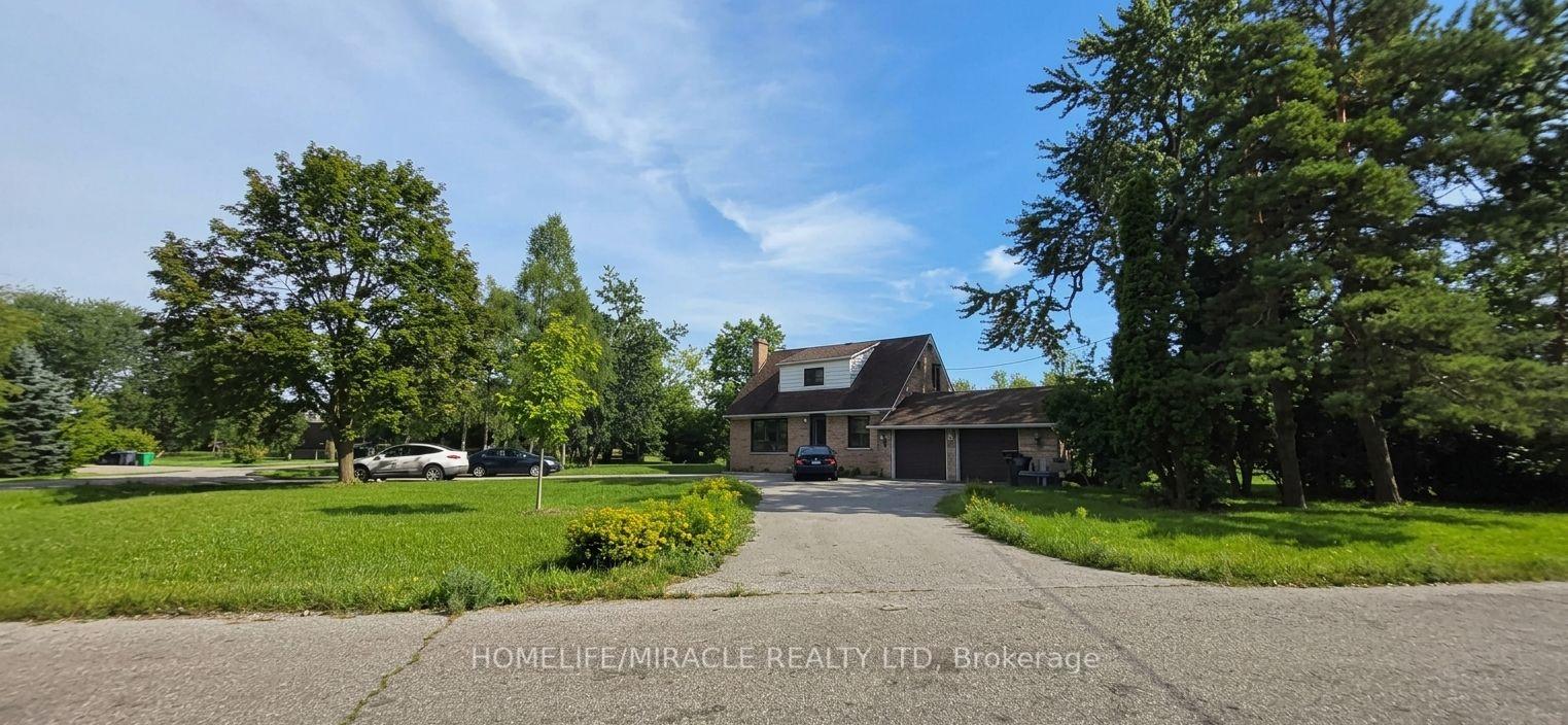 Photo 4 of 23 Marysfield Drive, Brampton, Toronto Gore Rural Estate — HOMEH
