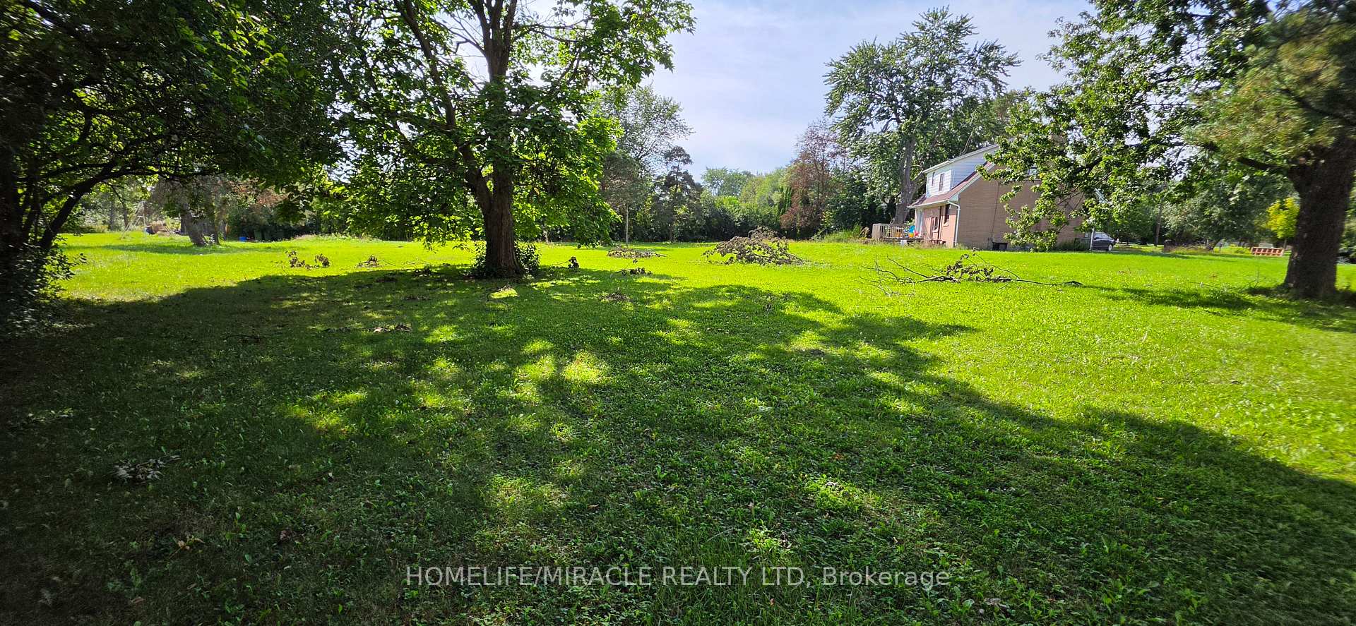 Photo 9 of 23 Marysfield Drive, Brampton, Toronto Gore Rural Estate — HOMEH