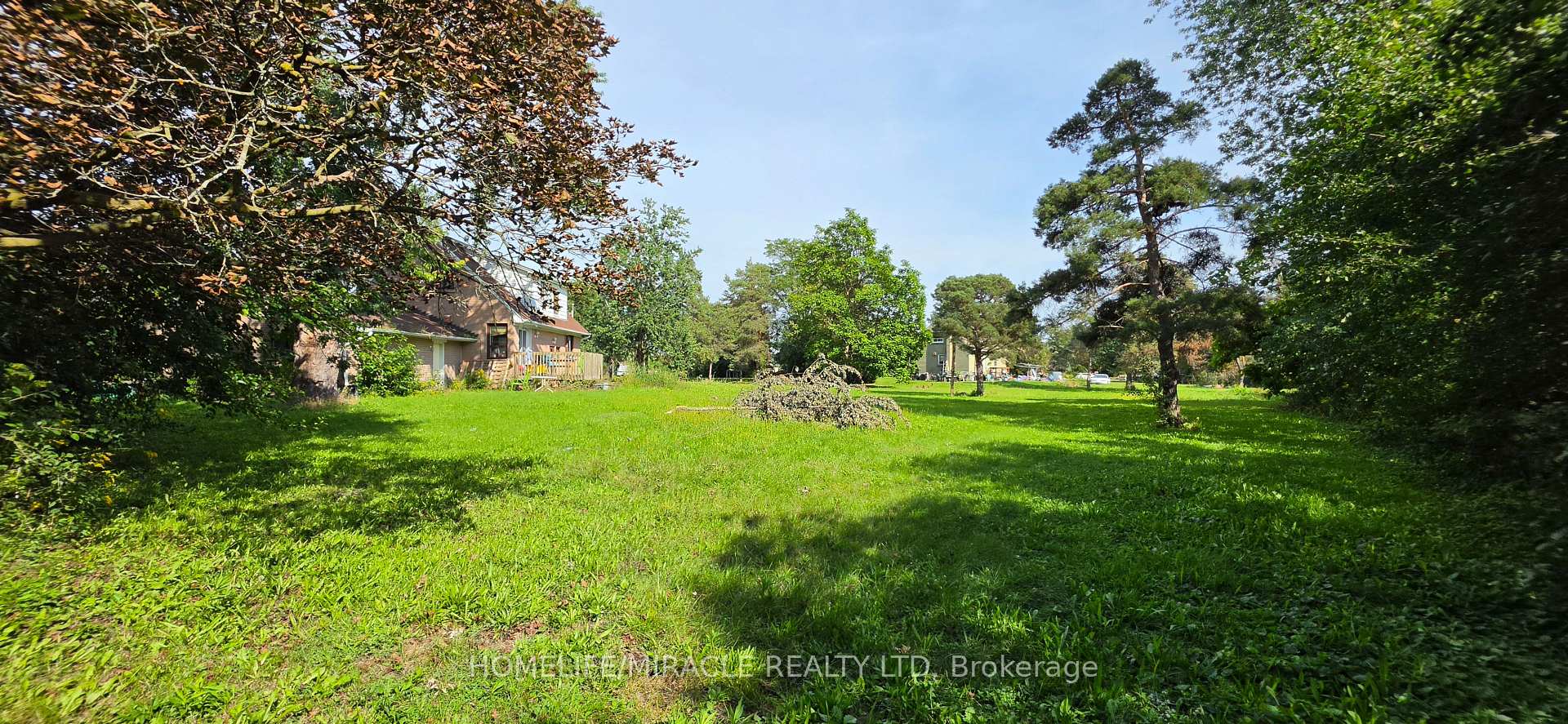Photo 20 of 23 Marysfield Drive, Brampton, Toronto Gore Rural Estate — HOMEH