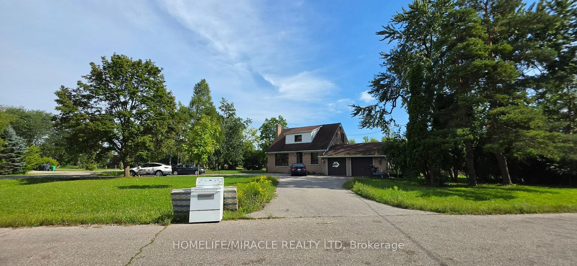 Photo 28 of 23 Marysfield Drive, Brampton, Toronto Gore Rural Estate — HOMEH