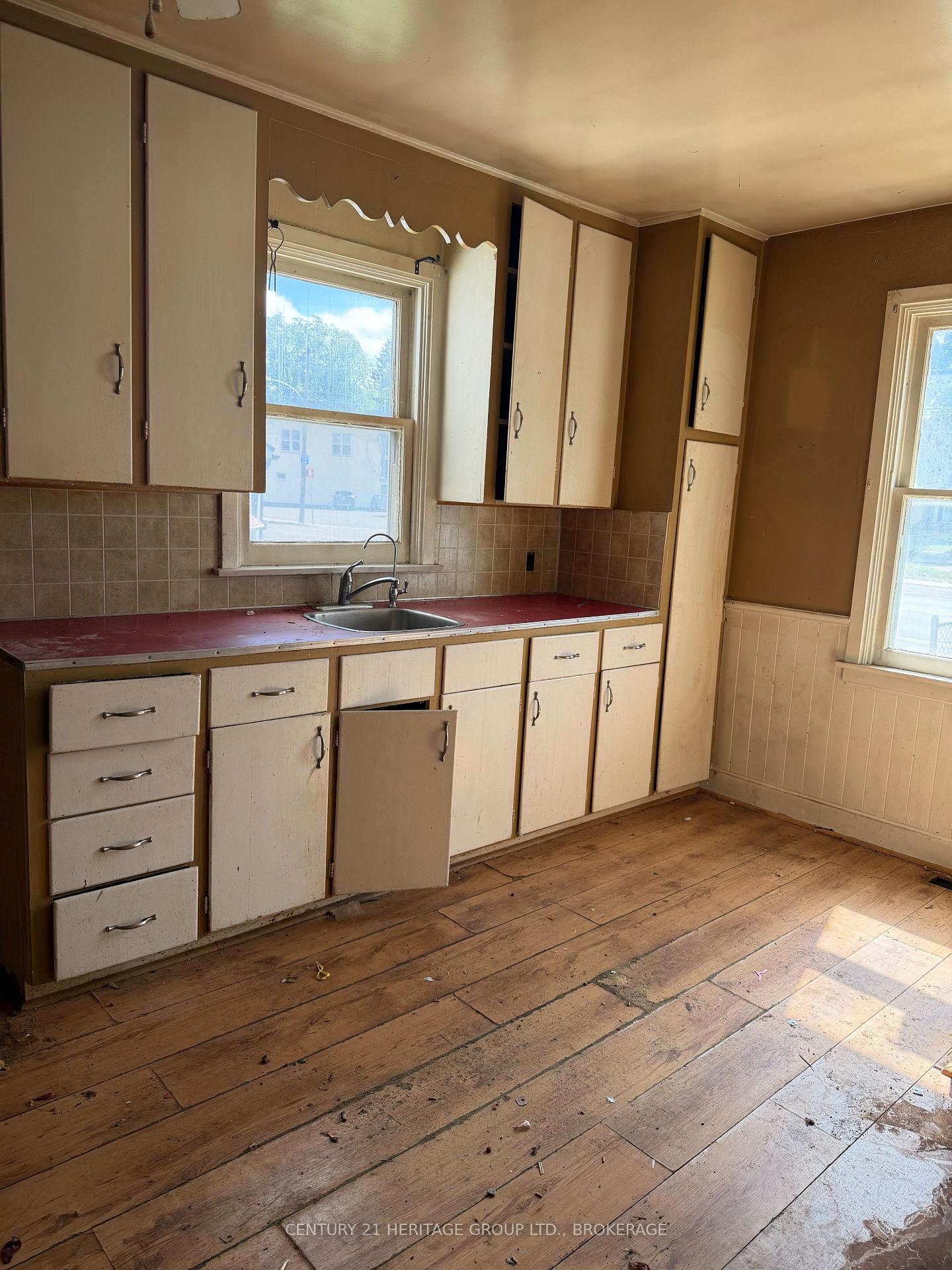 Photo 3 of 199 Belleville Road, Greater Napanee, Greater Napanee — HOMEH