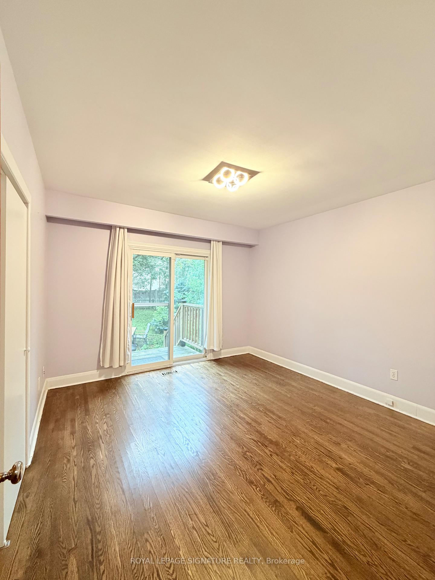 Photo 18 of Unit Main, 36 Royalavon Crescent, Etobicoke, Islington-City Centre West — HOMEH
