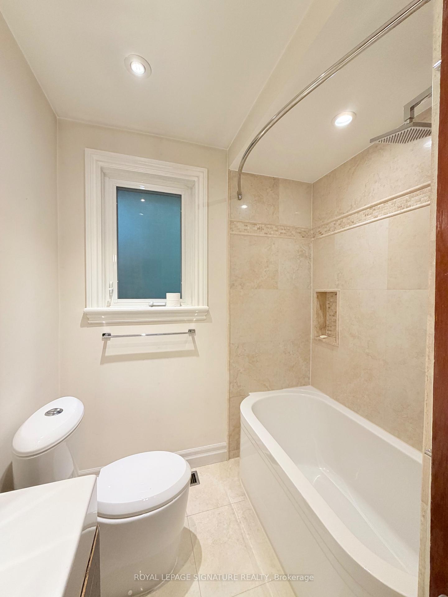Photo 20 of Unit Main, 36 Royalavon Crescent, Etobicoke, Islington-City Centre West — HOMEH