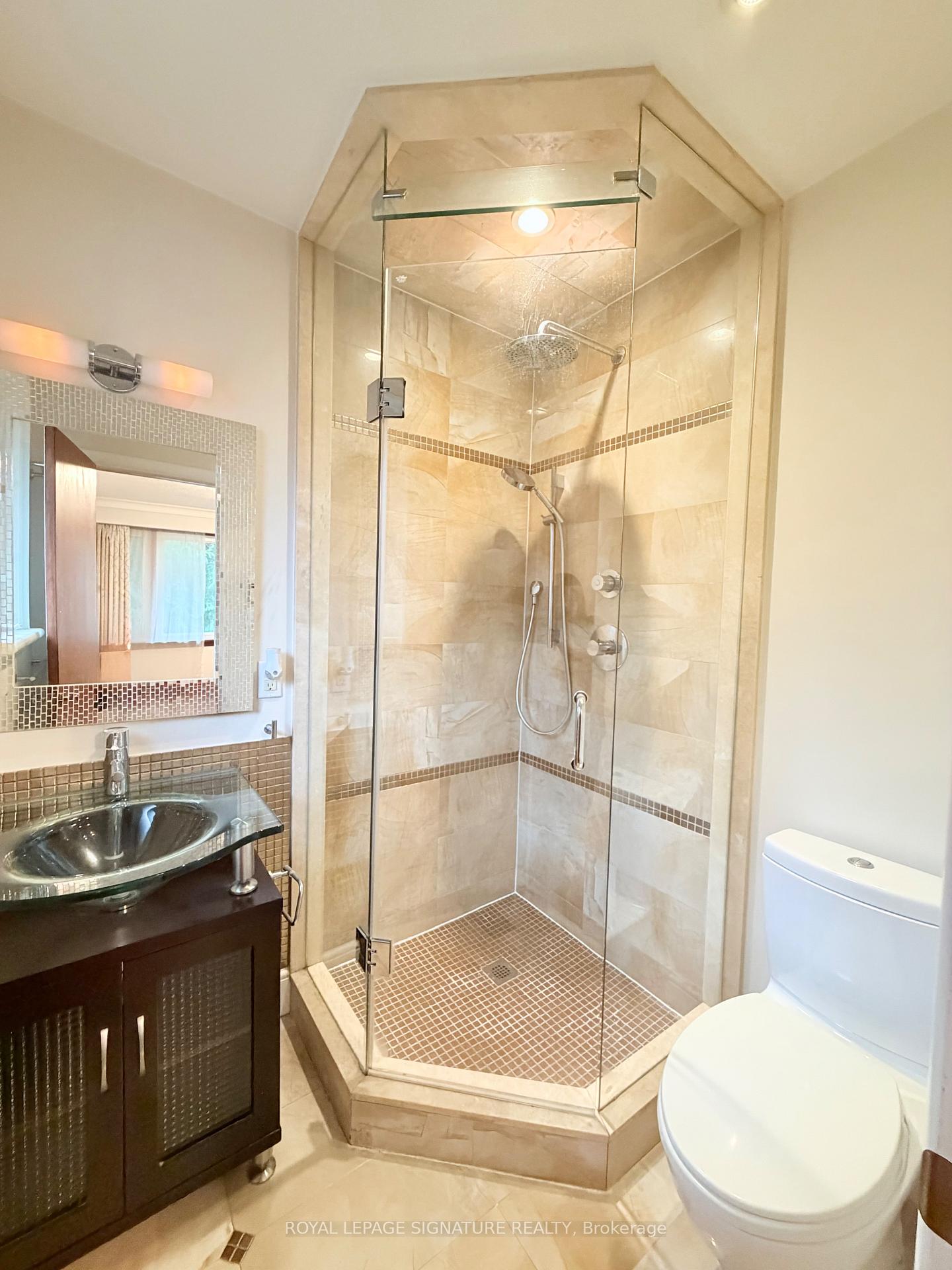 Photo 24 of Unit Main, 36 Royalavon Crescent, Etobicoke, Islington-City Centre West — HOMEH