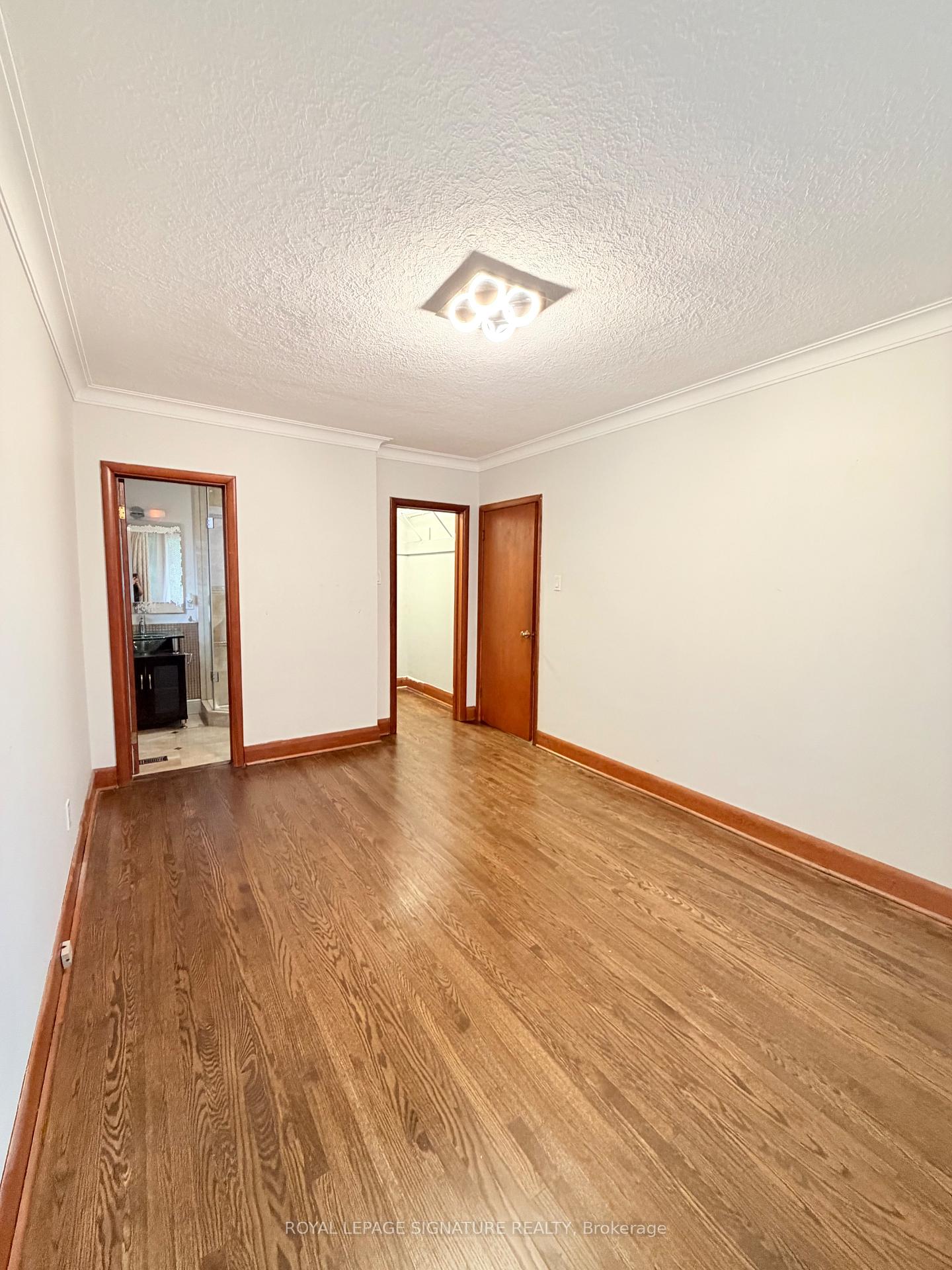 Photo 25 of Unit Main, 36 Royalavon Crescent, Etobicoke, Islington-City Centre West — HOMEH