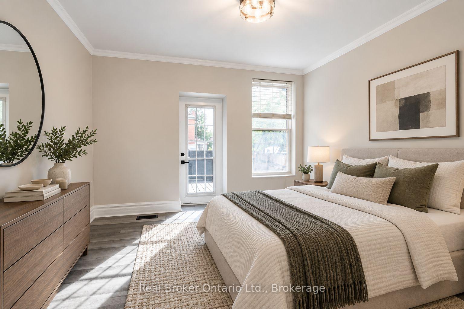 Photo 15 of Unit 2, 279 Main Street W, Hamilton, Kirkendall — HOMEH