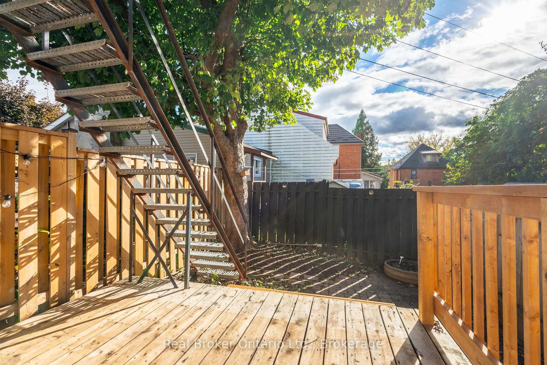 Photo 19 of Unit 2, 279 Main Street W, Hamilton, Kirkendall — HOMEH