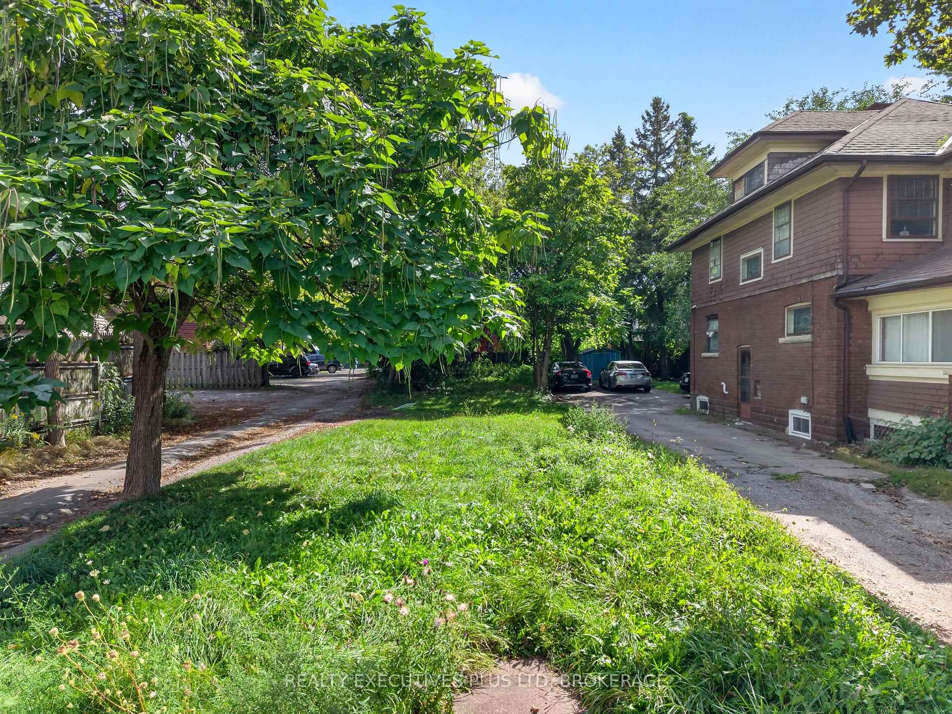 Photo 6 of 4840 Willmott Street, Niagara Falls, Cherrywood — HOMEH