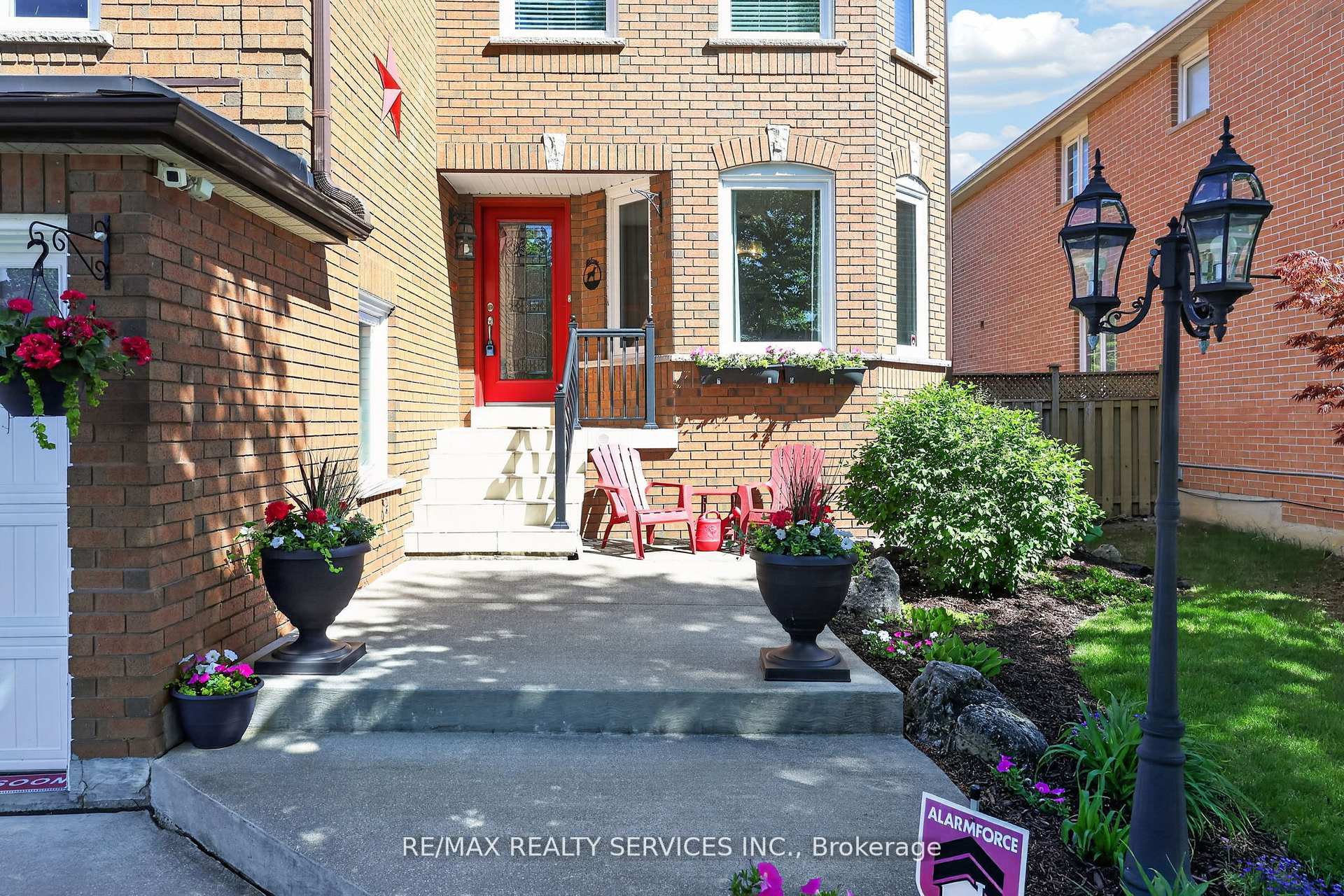 Photo 4 of 150 Royal Valley Drive, Caledon, Rural Caledon — HOMEH