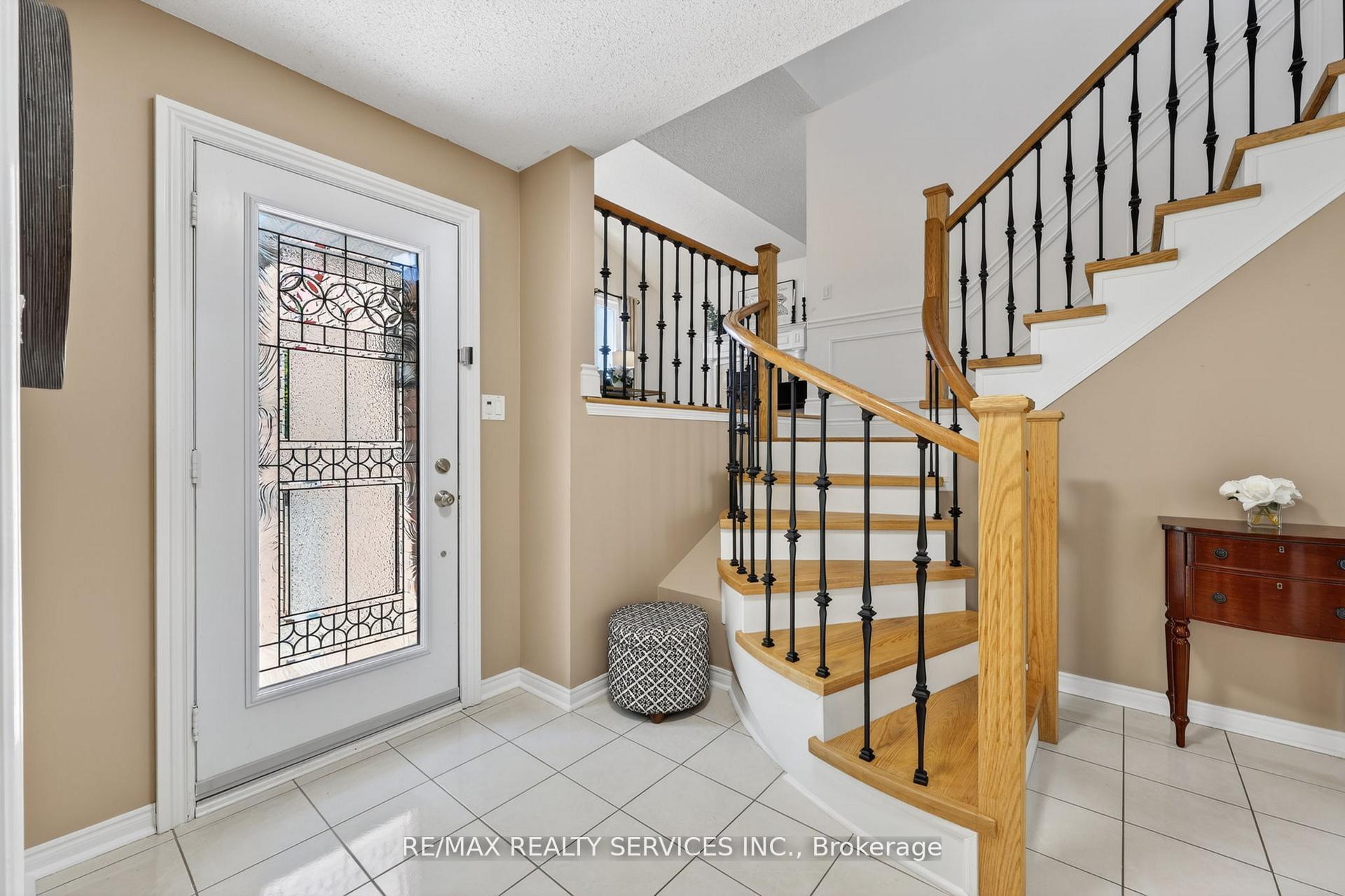 Photo 5 of 150 Royal Valley Drive, Caledon, Rural Caledon — HOMEH