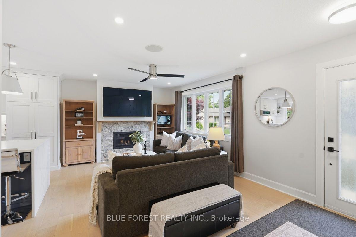 Photo 27 of 21 Agincourt Place, London, South T — HOMEH