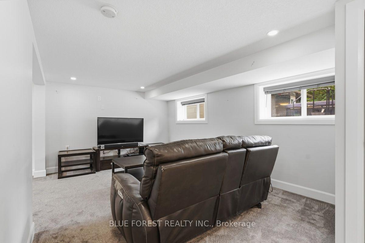 Photo 28 of 21 Agincourt Place, London, South T — HOMEH