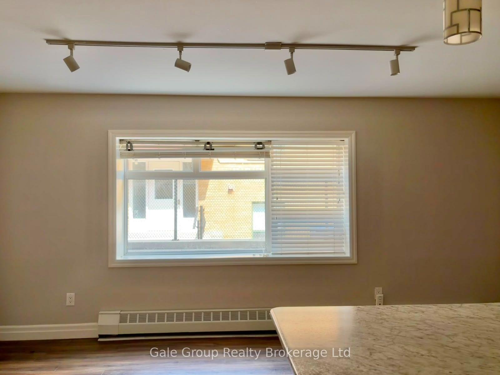 Photo 6 of Unit 103, 5 Paisley Boulevard E, Mississauga, Cooksville — HOMEH