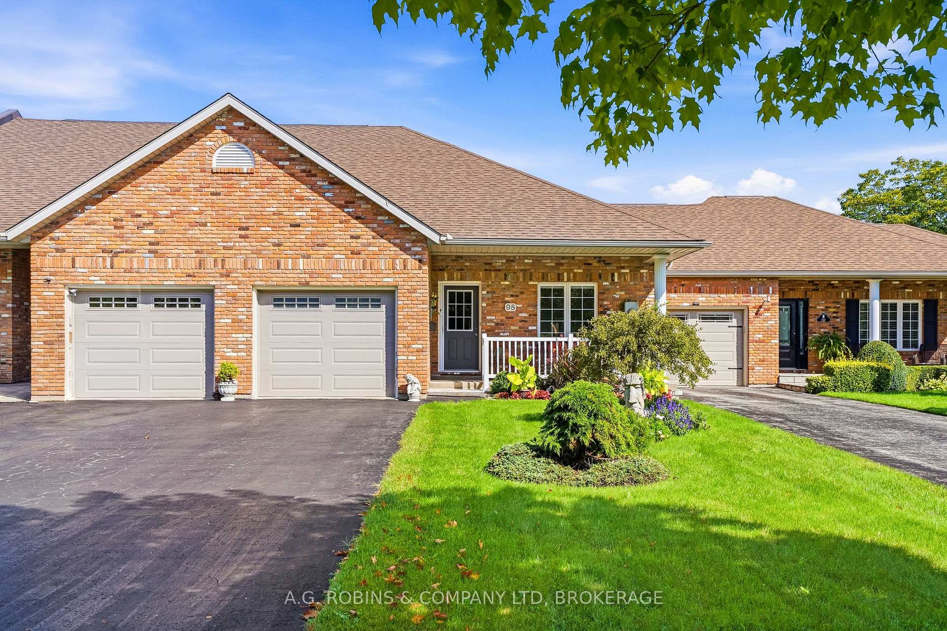 Photo 2 of 98 Maple Street, Port Colborne, Sugarloaf — HOMEH