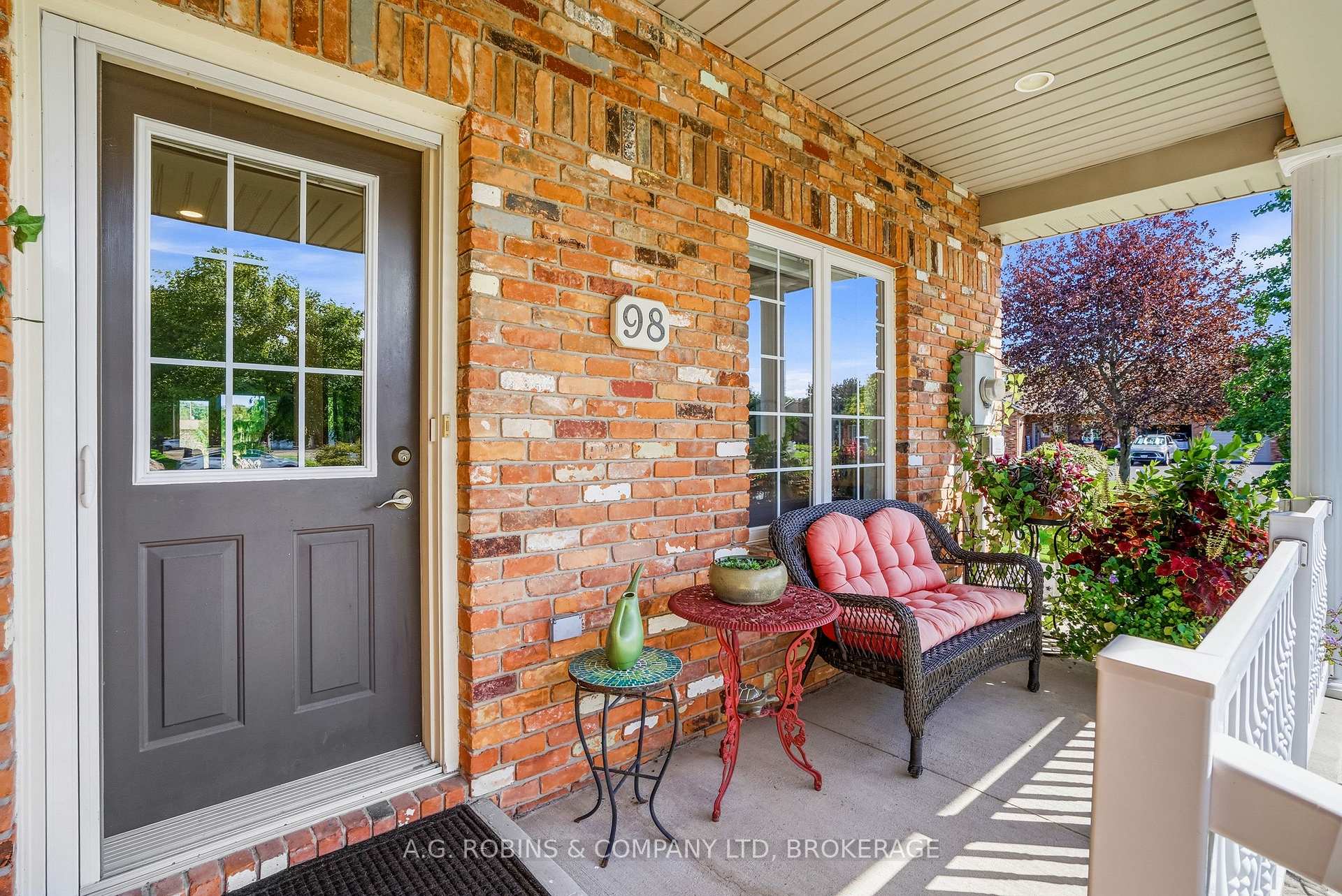 Photo 5 of 98 Maple Street, Port Colborne, Sugarloaf — HOMEH