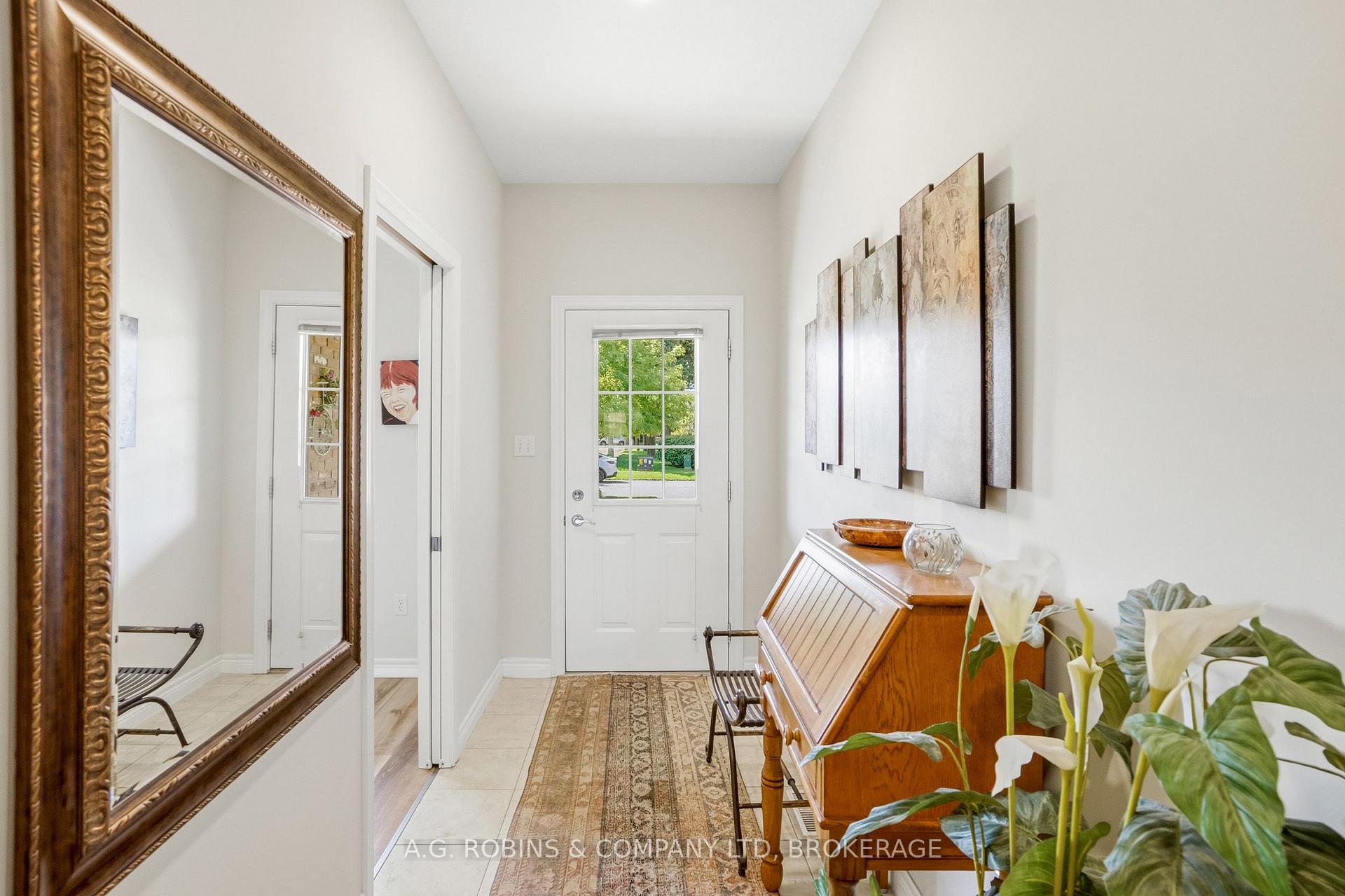 Photo 6 of 98 Maple Street, Port Colborne, Sugarloaf — HOMEH
