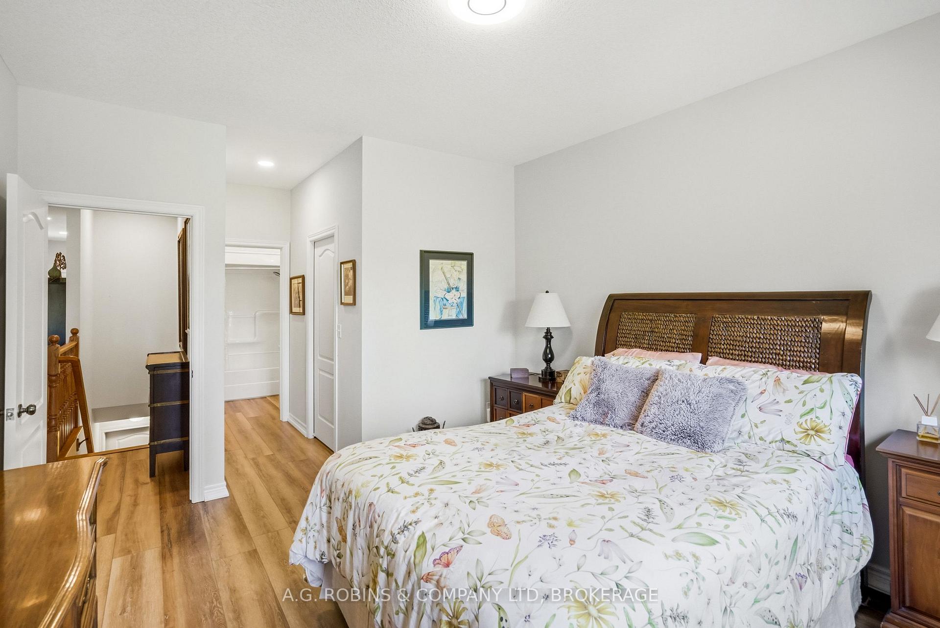 Photo 22 of 98 Maple Street, Port Colborne, Sugarloaf — HOMEH