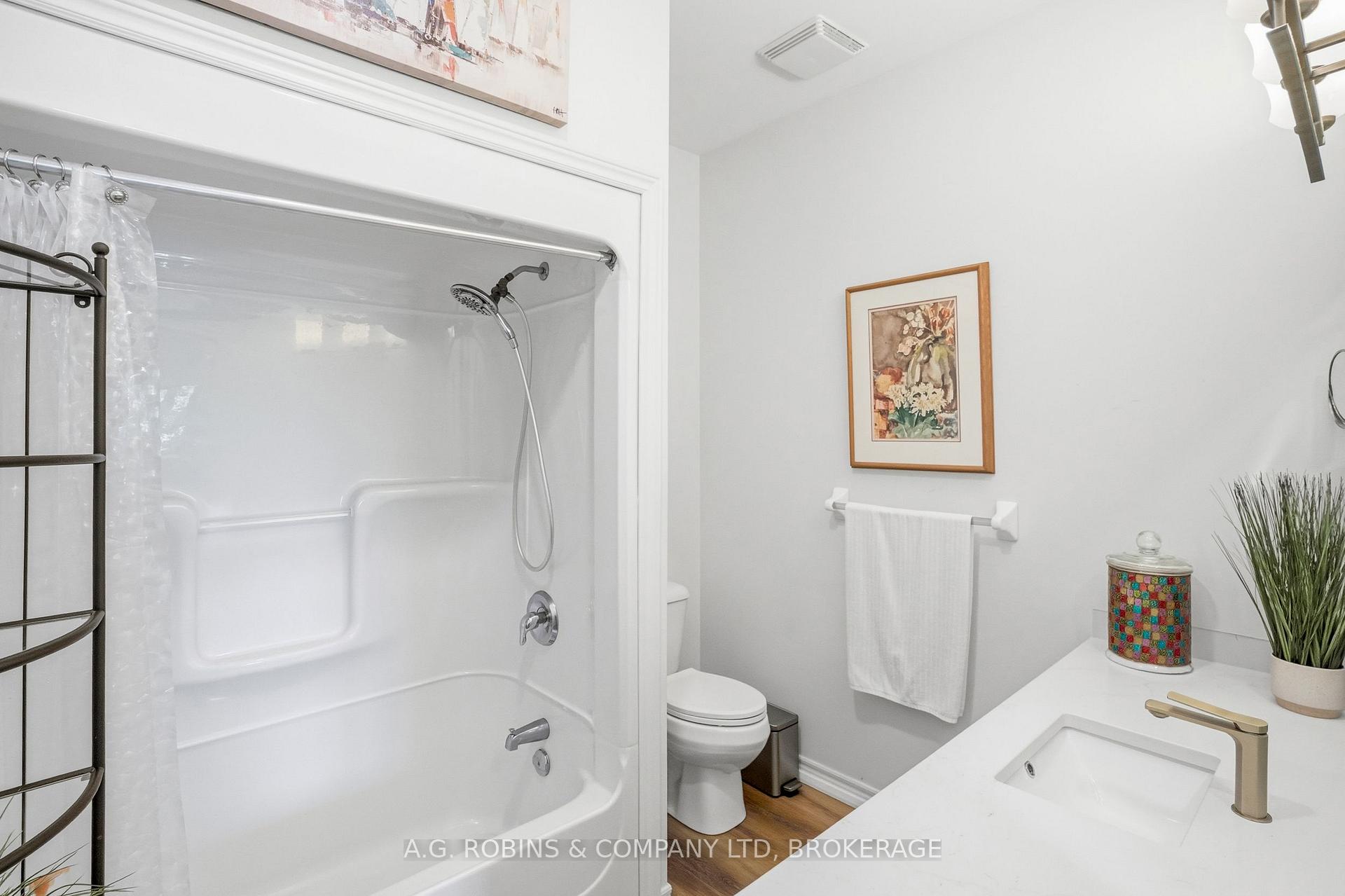 Photo 27 of 98 Maple Street, Port Colborne, Sugarloaf — HOMEH