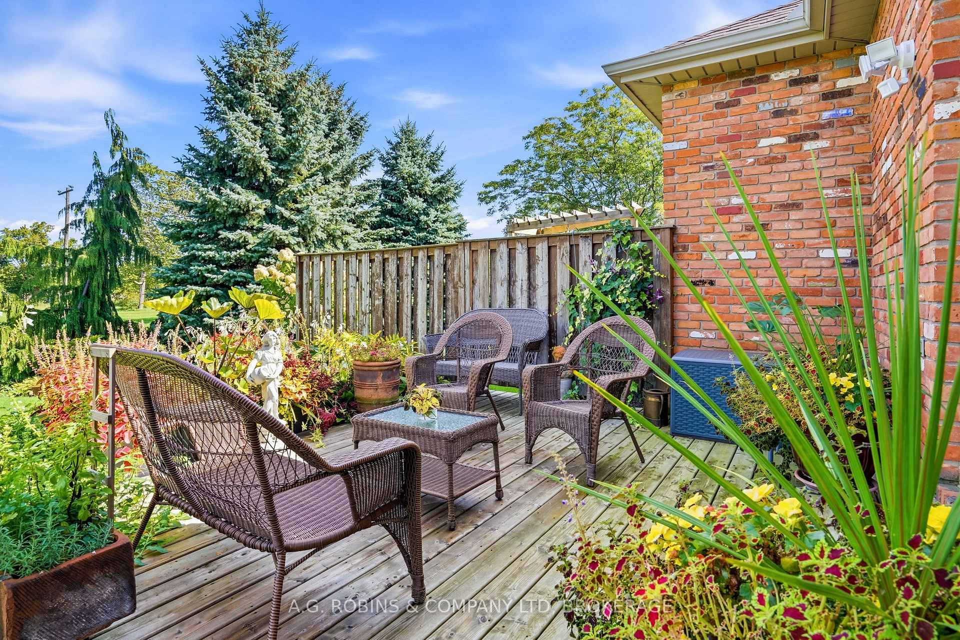 Photo 31 of 98 Maple Street, Port Colborne, Sugarloaf — HOMEH
