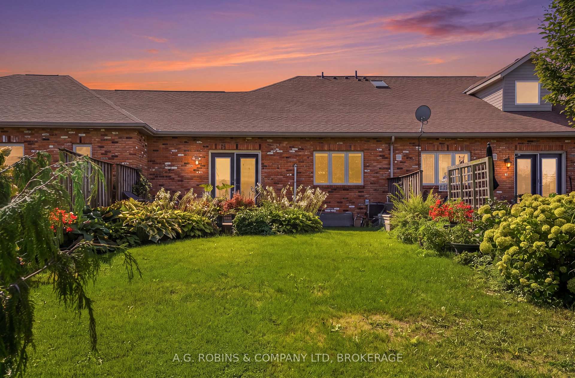 Photo 35 of 98 Maple Street, Port Colborne, Sugarloaf — HOMEH