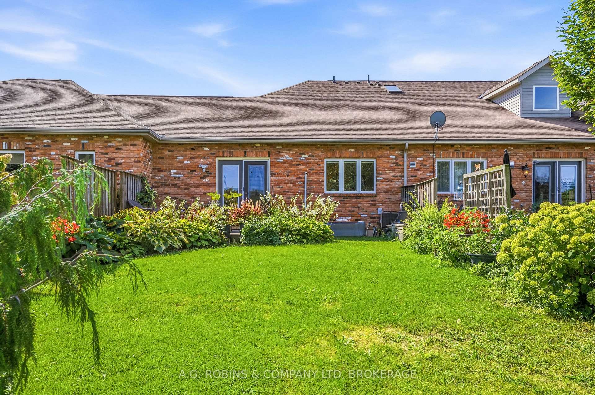 Photo 36 of 98 Maple Street, Port Colborne, Sugarloaf — HOMEH