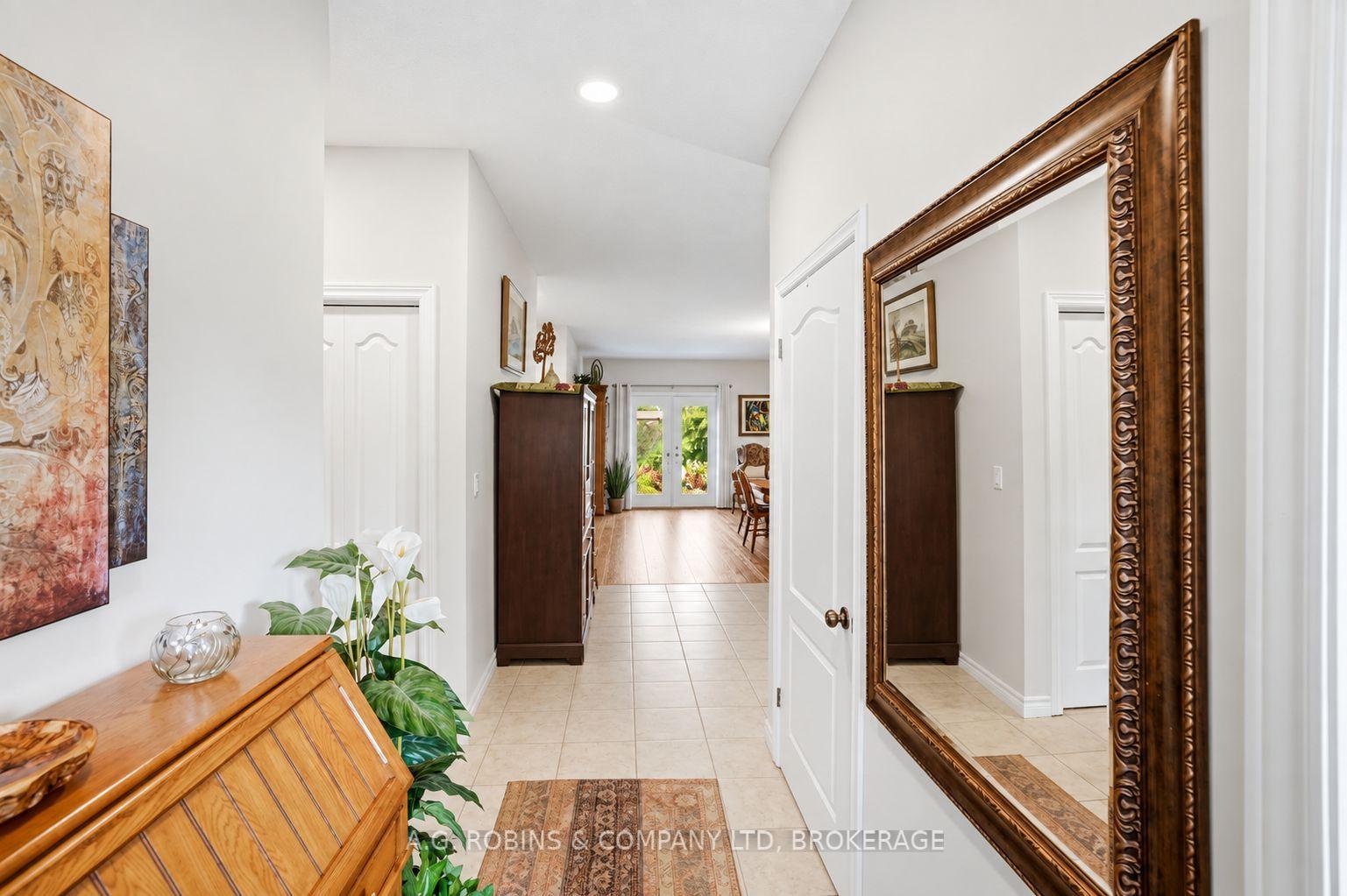 Photo 7 of 98 Maple Street, Port Colborne, Sugarloaf — HOMEH