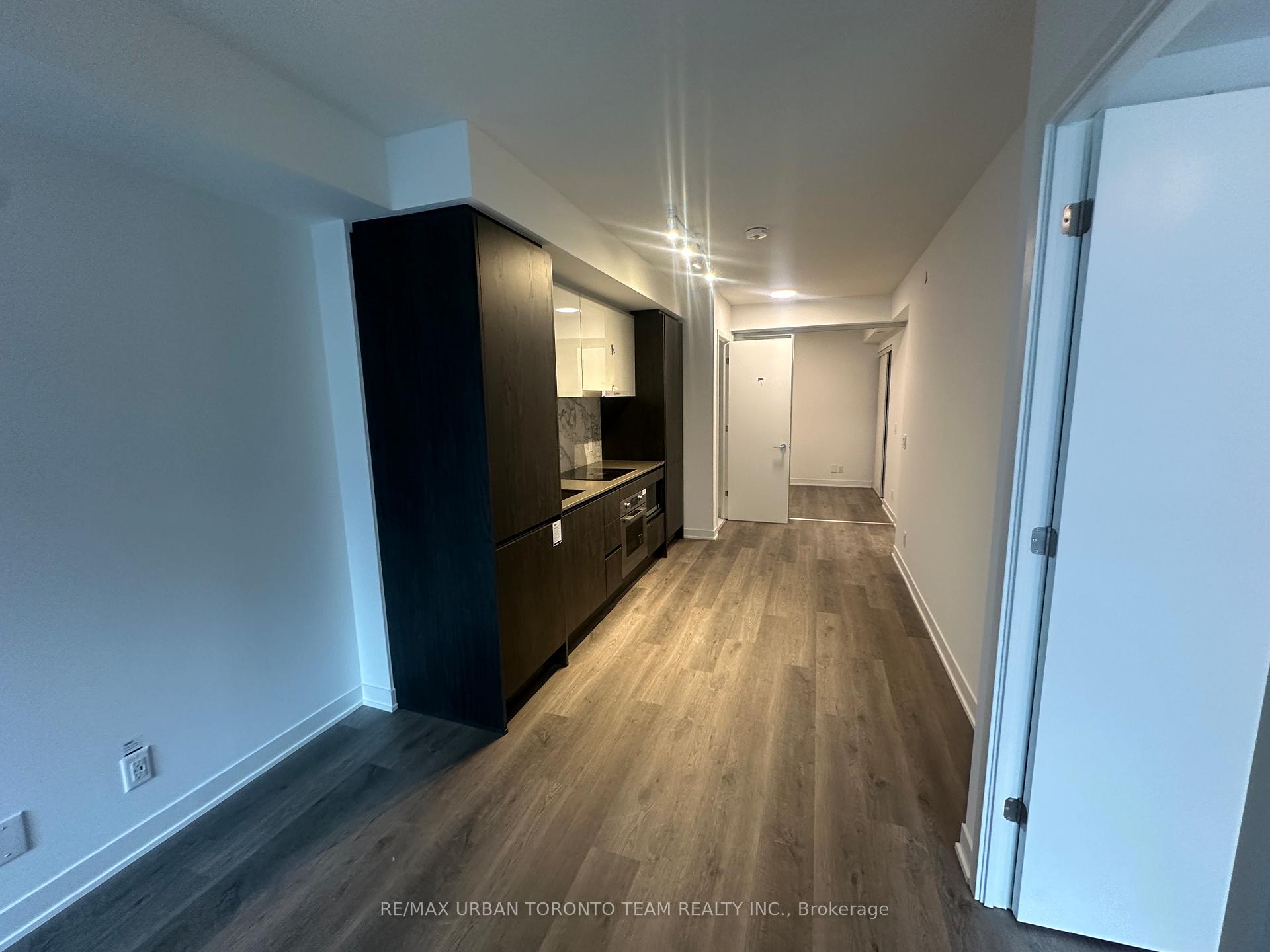 Photo 2 of Unit 606, 180 Front Street E, Toronto, Moss Park — HOMEH
