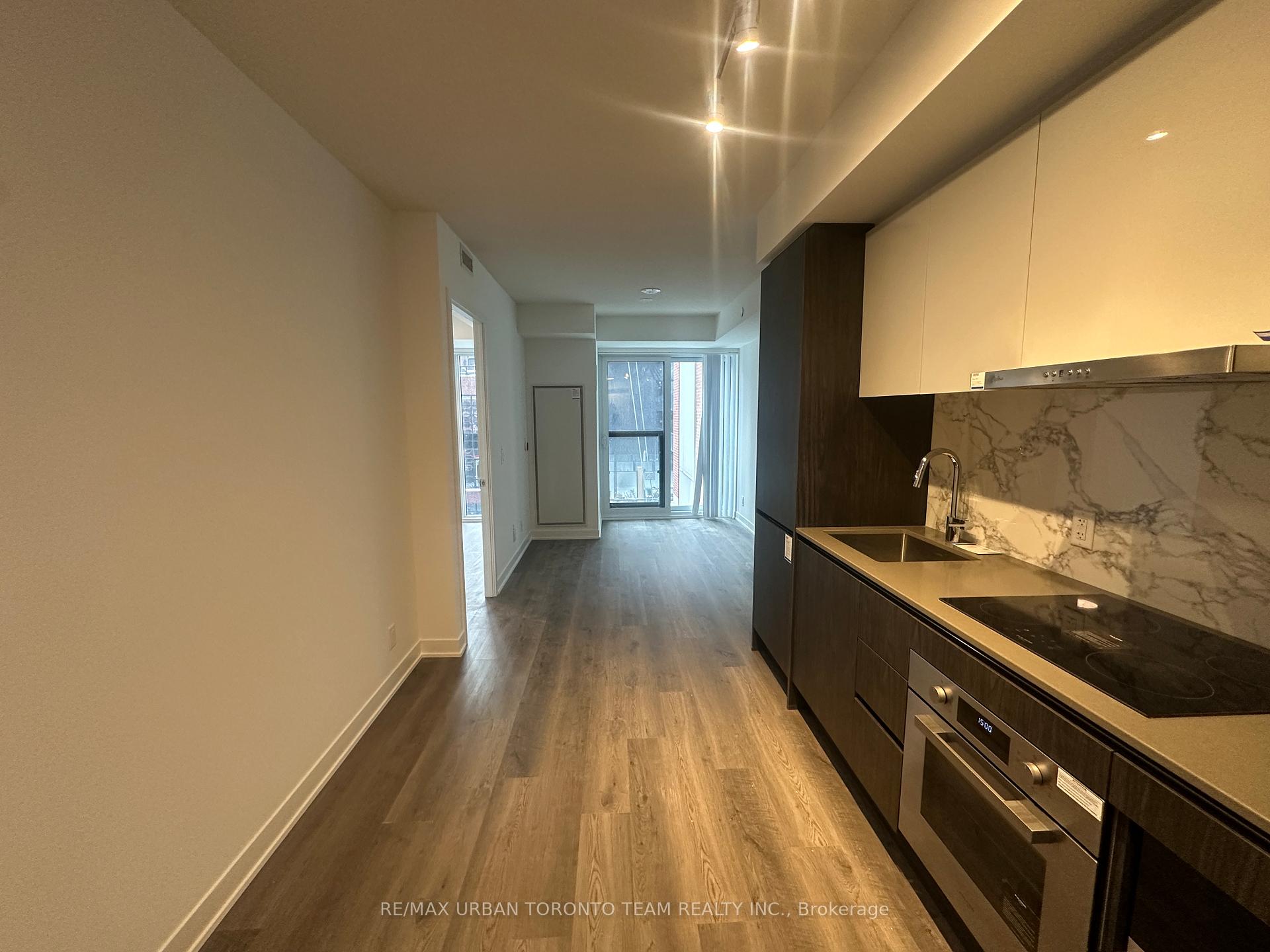 Photo 5 of Unit 606, 180 Front Street E, Toronto, Moss Park — HOMEH