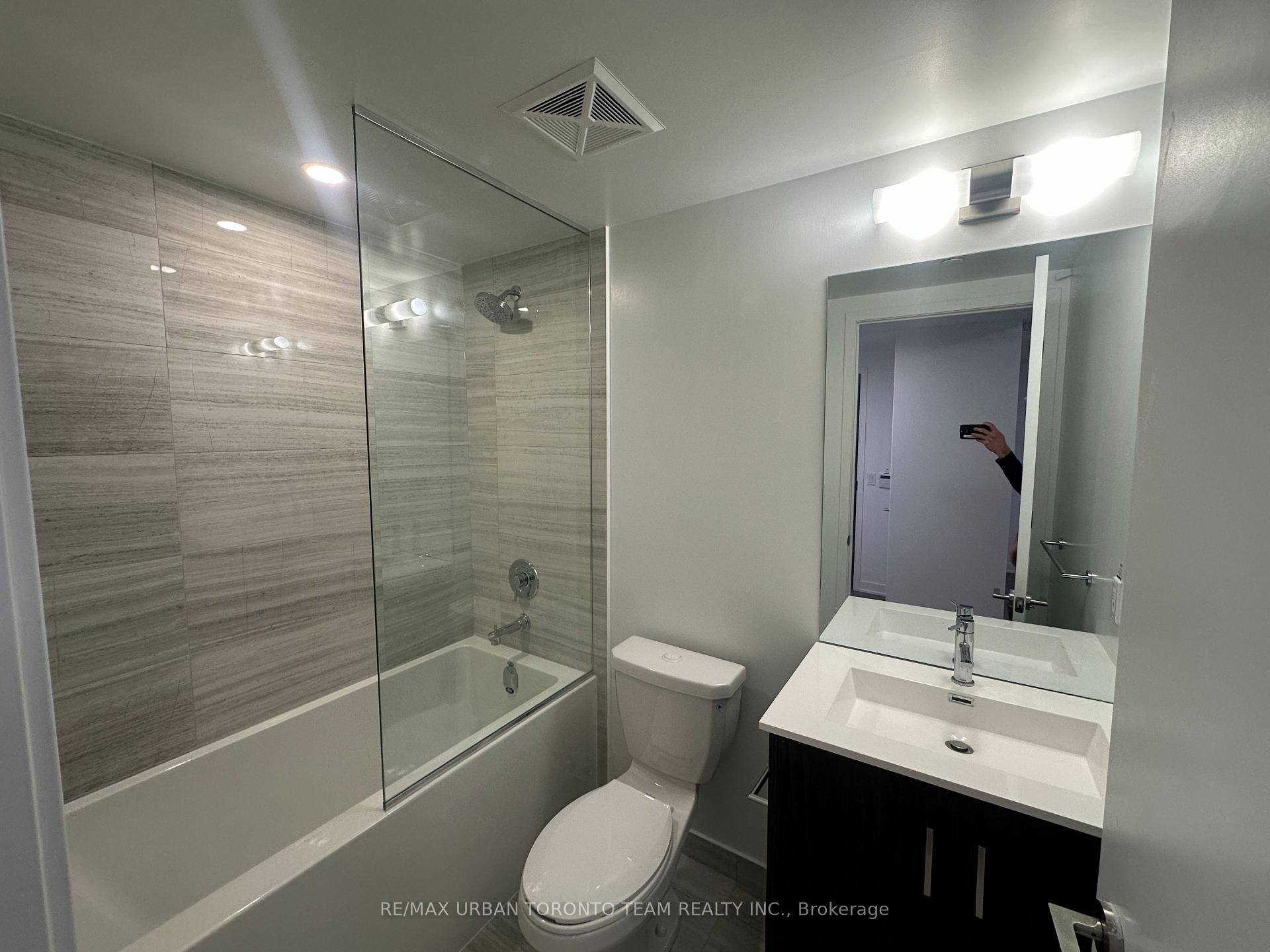 Photo 8 of Unit 606, 180 Front Street E, Toronto, Moss Park — HOMEH