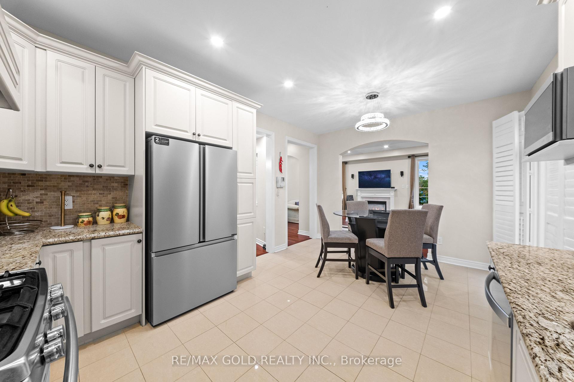 Photo 11 of 1 Daylilly Terrace, Brampton, Bram East — HOMEH