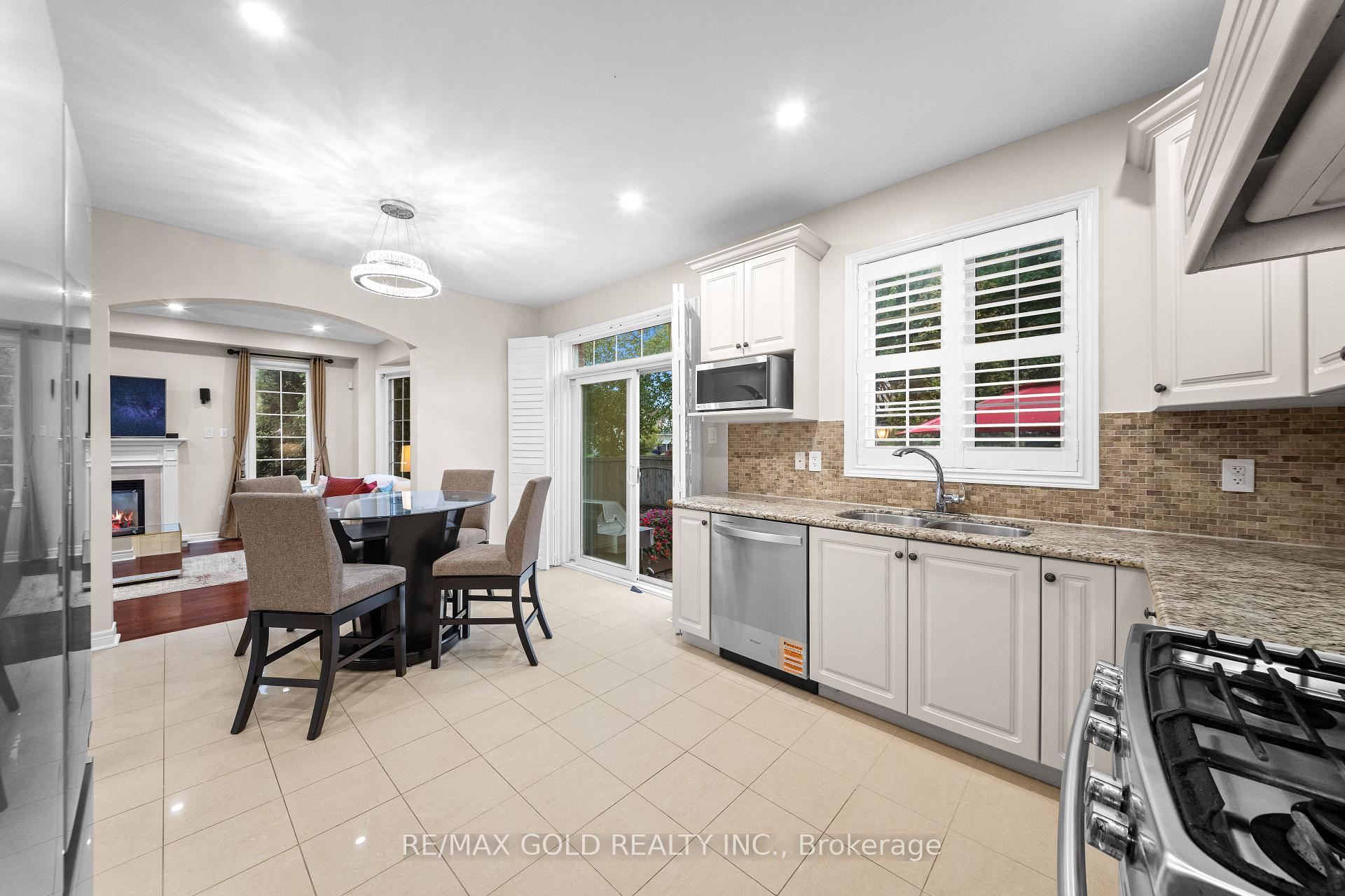 Photo 12 of 1 Daylilly Terrace, Brampton, Bram East — HOMEH