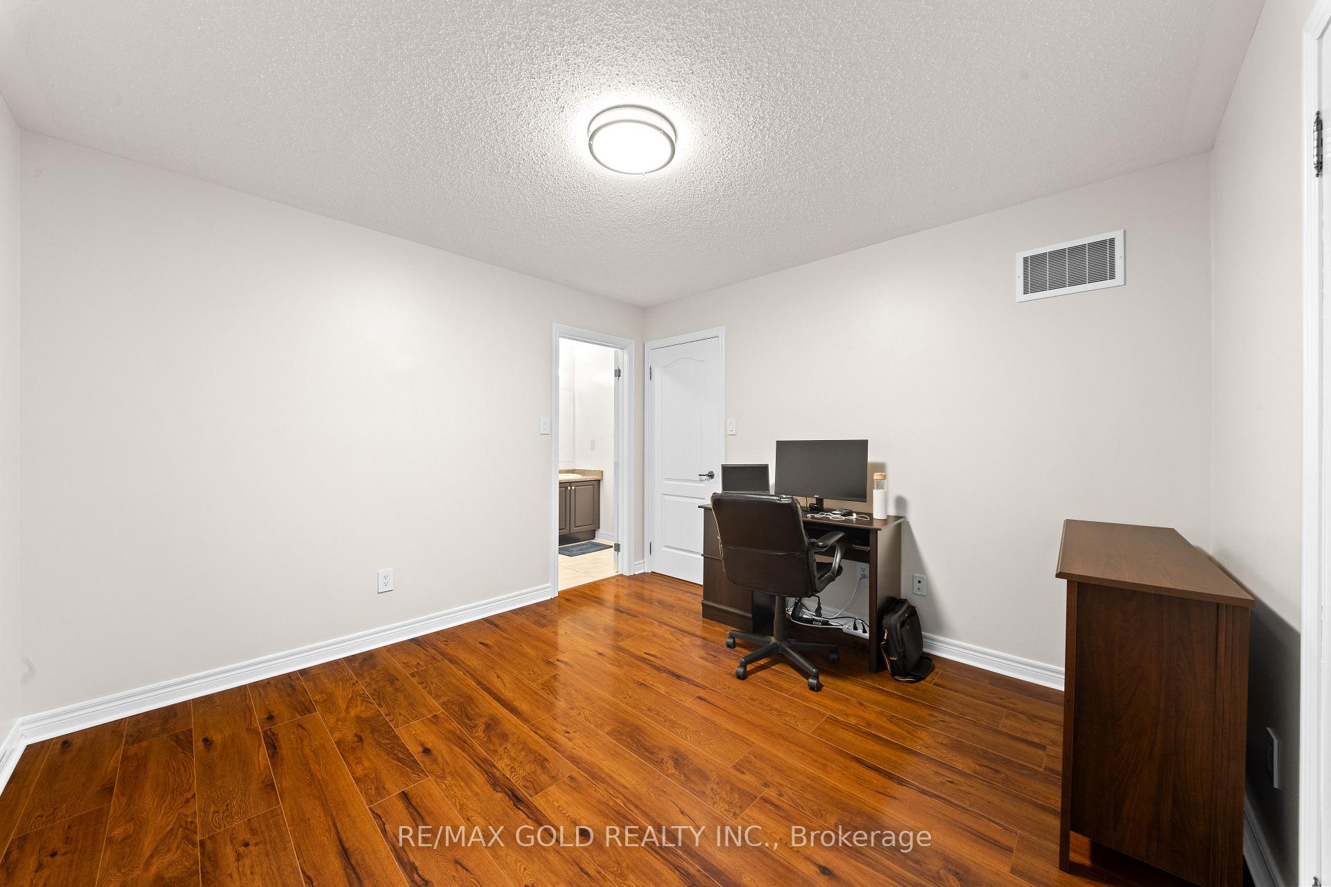 Photo 20 of 1 Daylilly Terrace, Brampton, Bram East — HOMEH